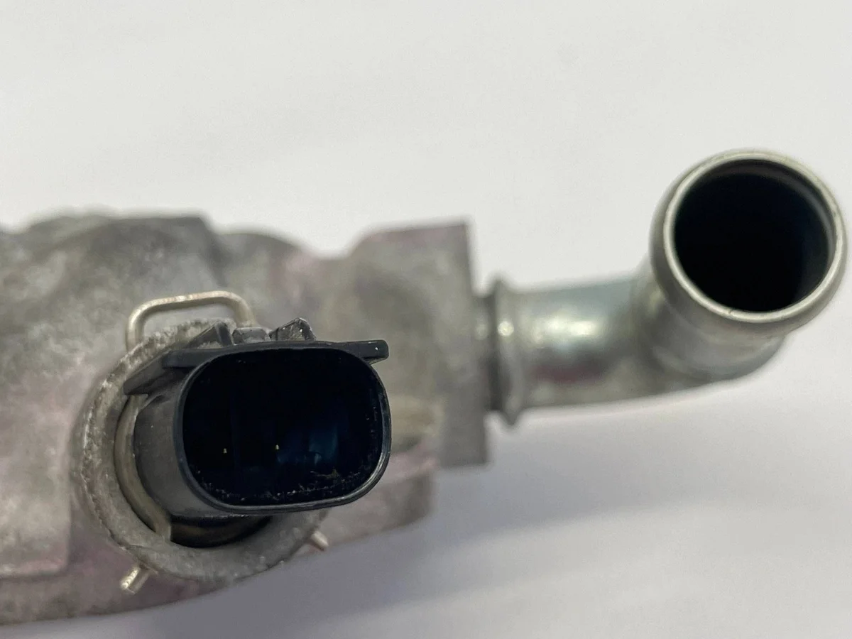 RAV4 V CAMRY VIII NX 2.5 HYBRID Wasserrohr image 4