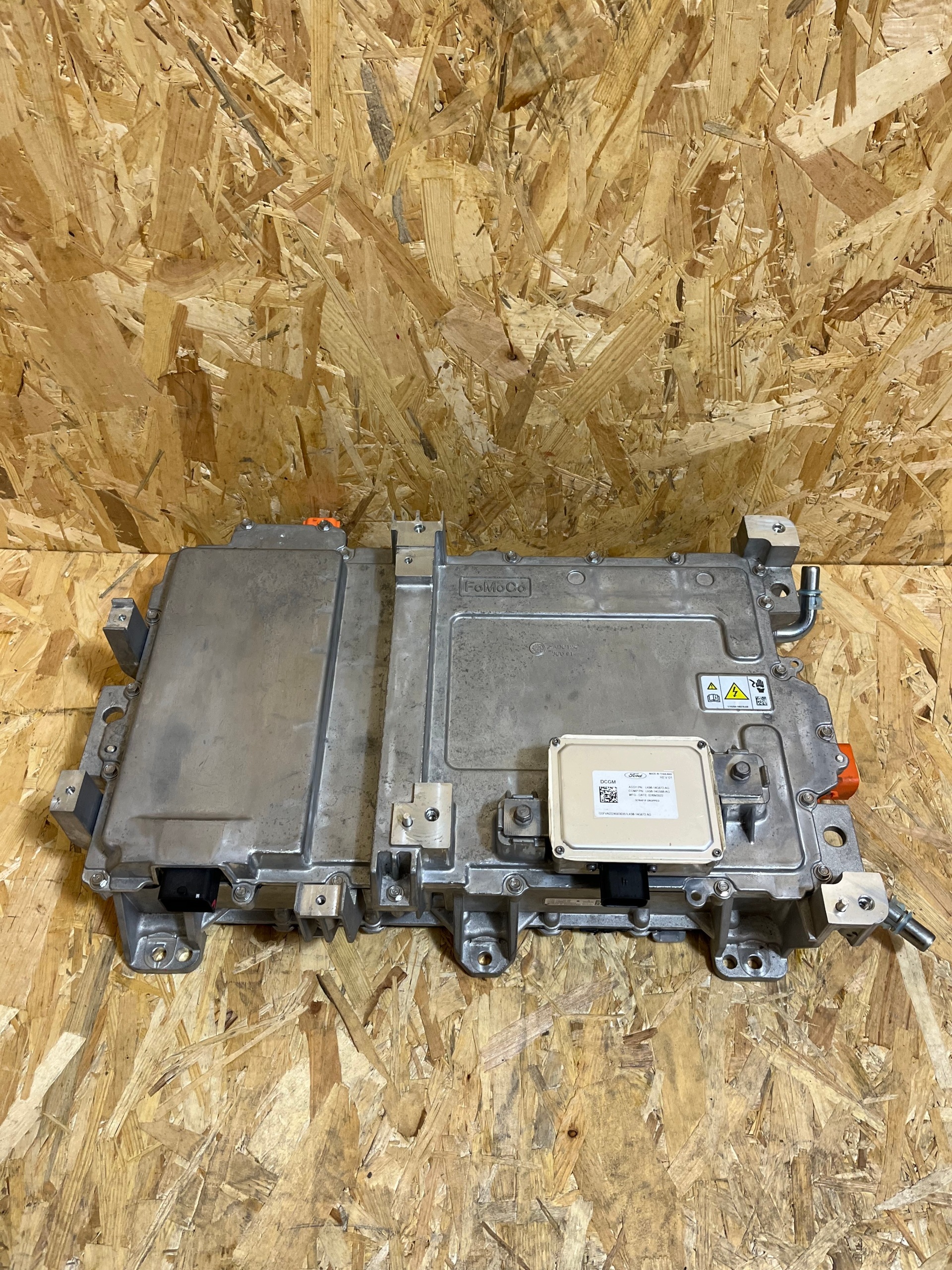Invertteri Mustang Mach-E GT LK98-10C785-BE image 5