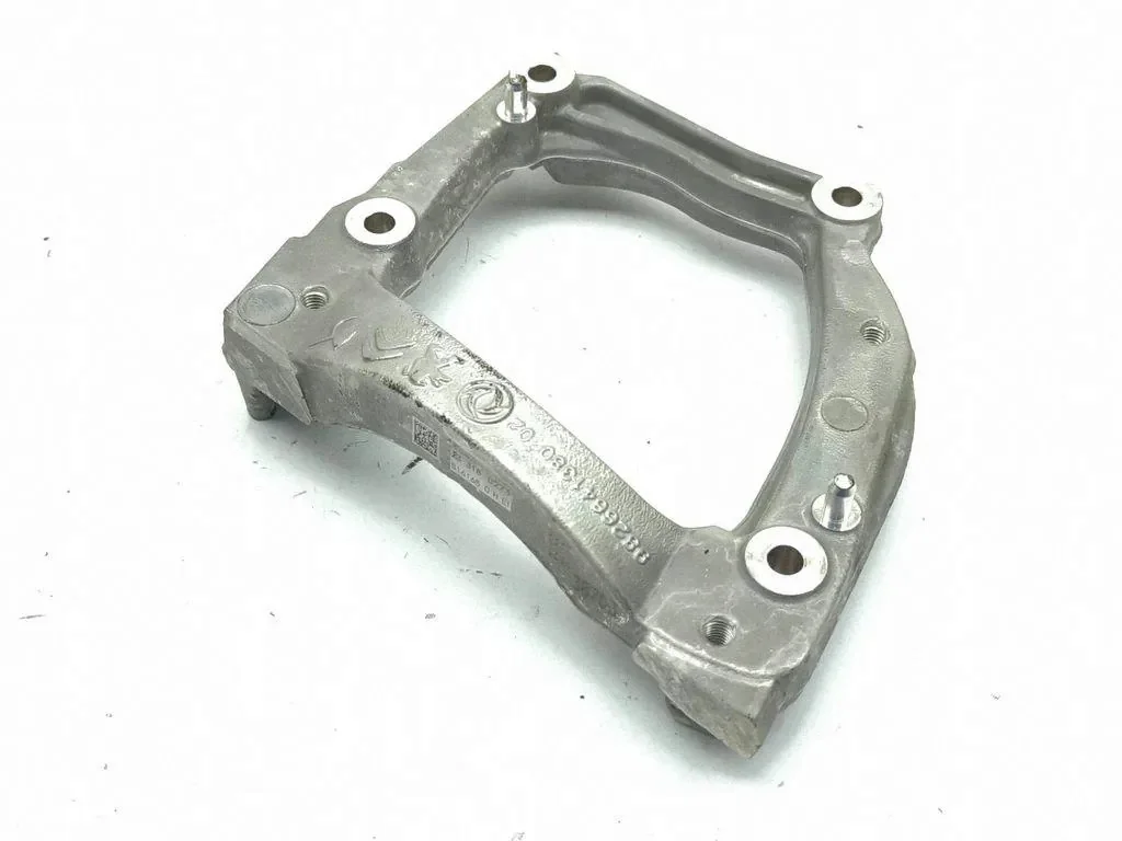 Support compresseur clim Citroen e-C4 III 9826641380 image 4