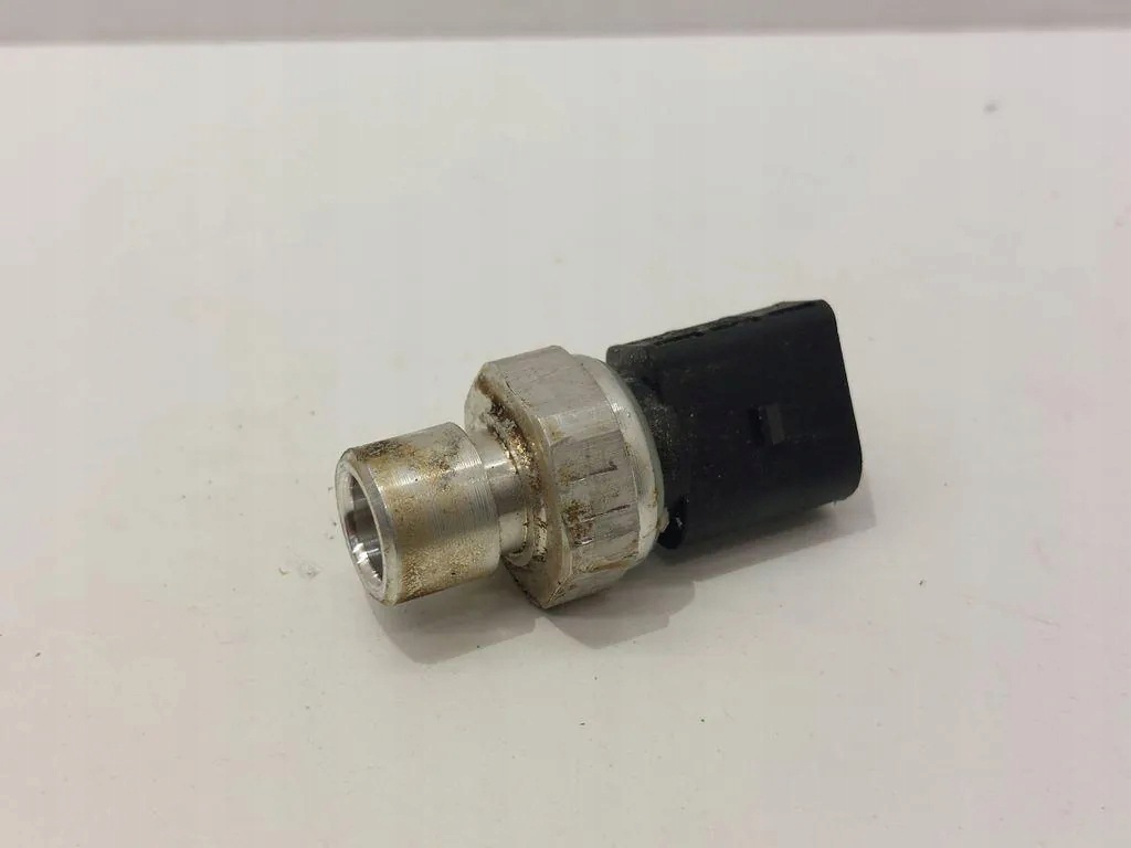 Capteur pression clim VW Golf VII Passat B8 5Q0959126 image 2