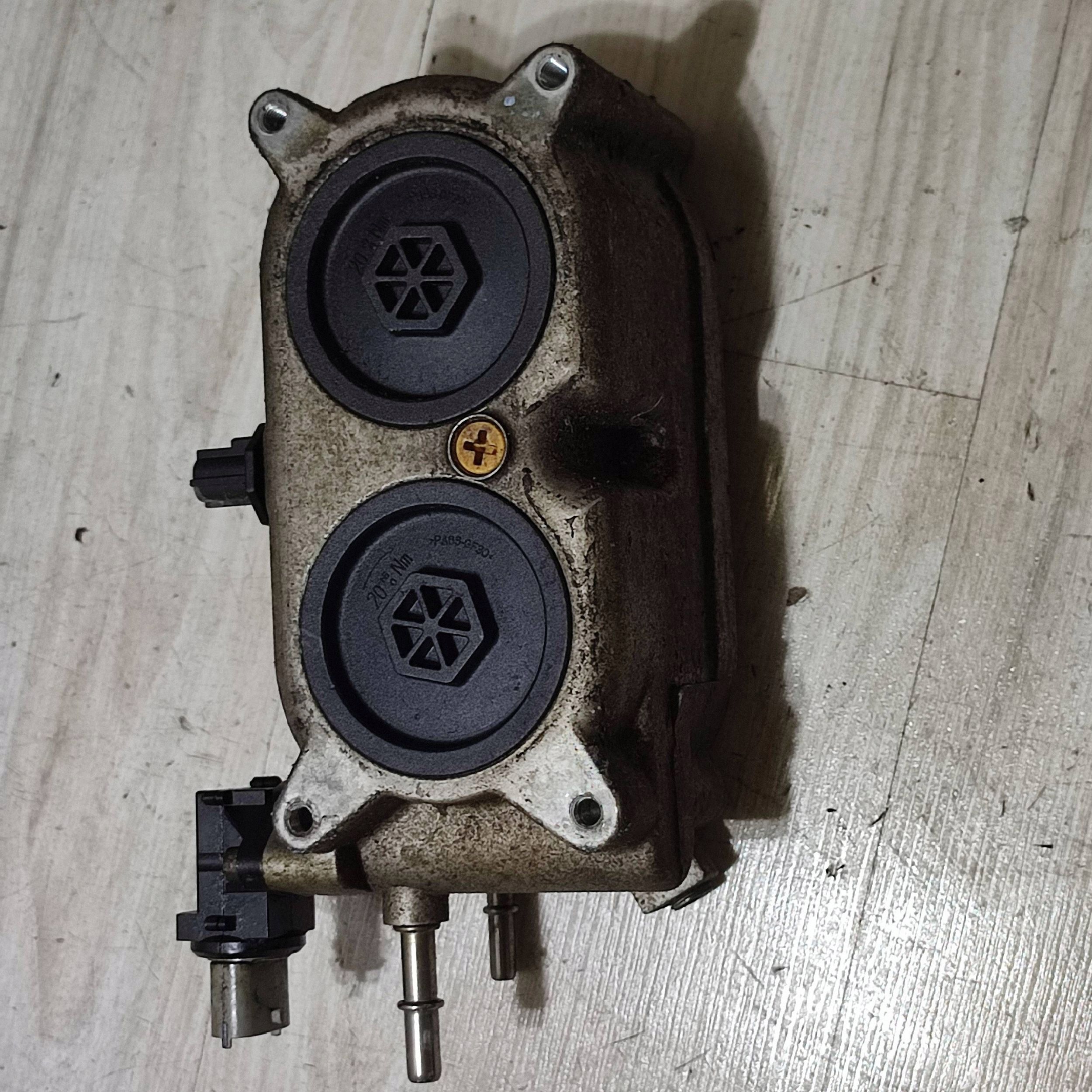 Filtre à carburant Jeep Grand Cherokee (utilisé) image 3