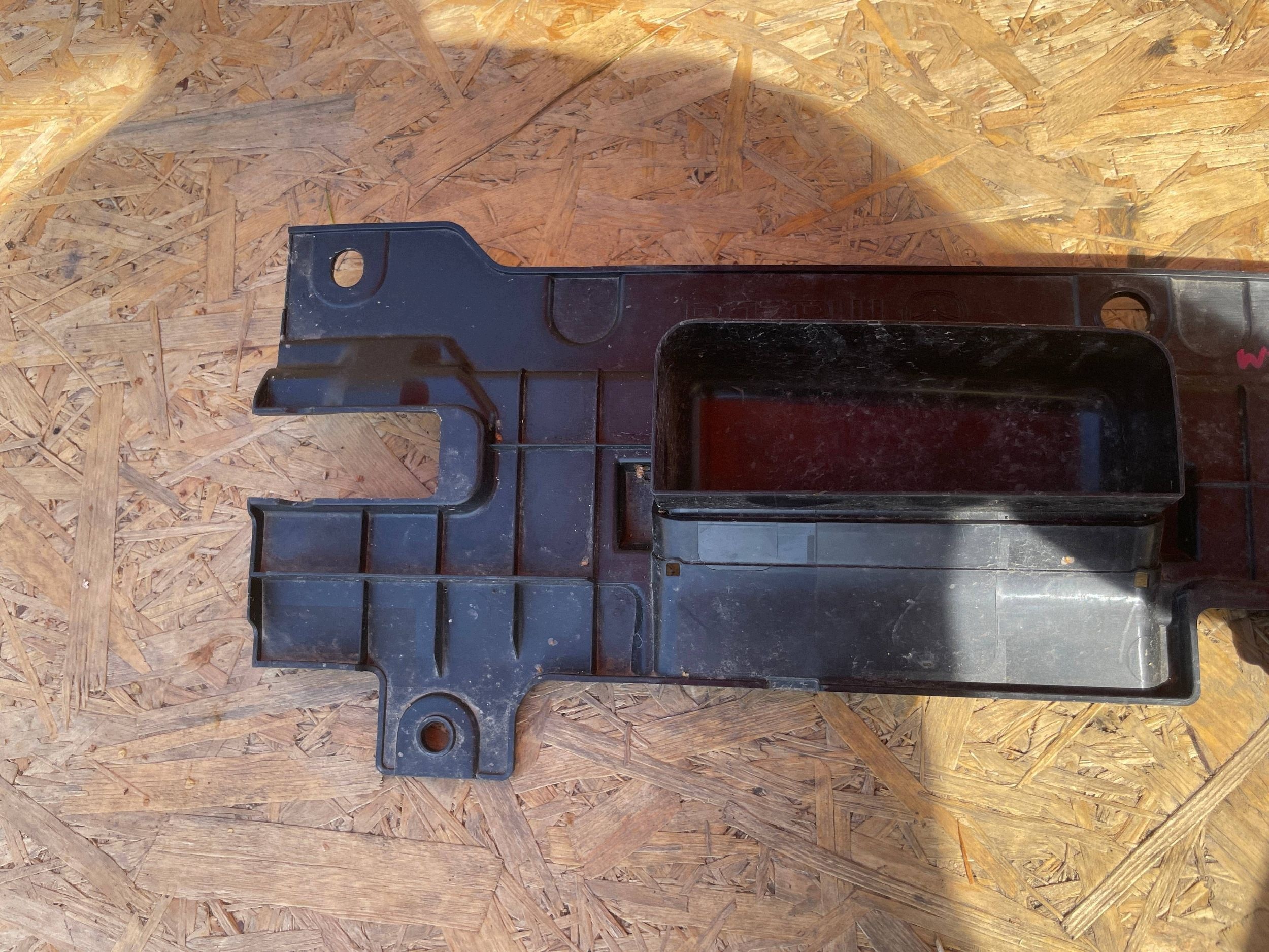 Mazda CX60 CX-60 22- Front Left Trim image 7