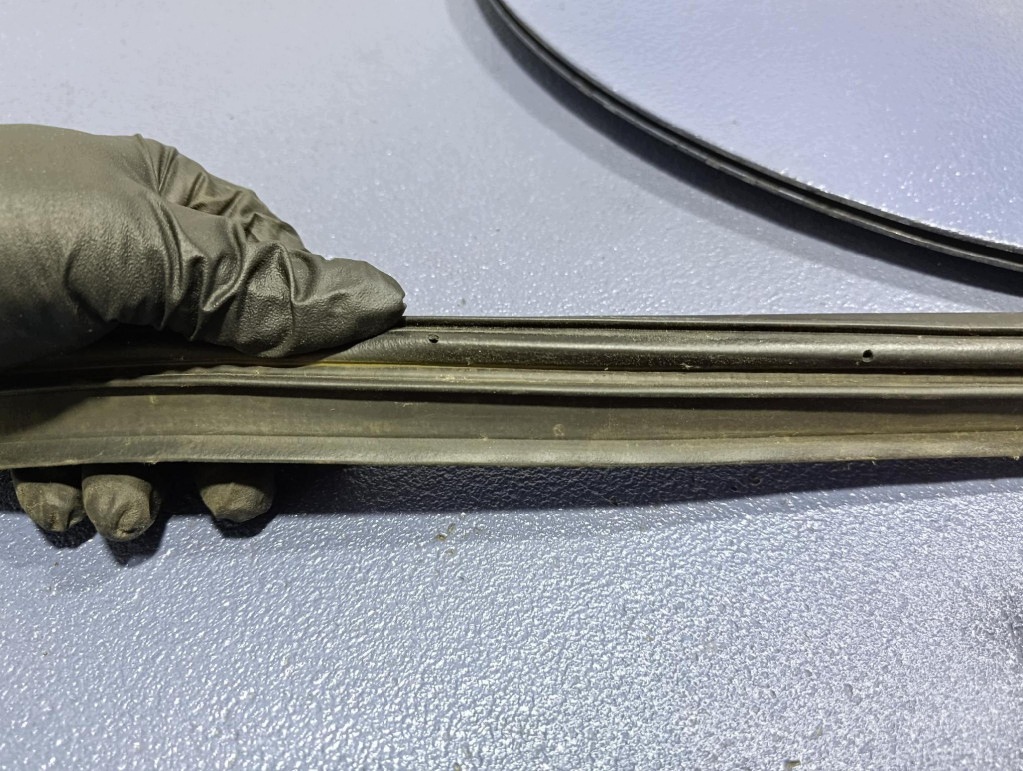 BYD ETP3 20- Joint de coffre A-1016158- image 3
