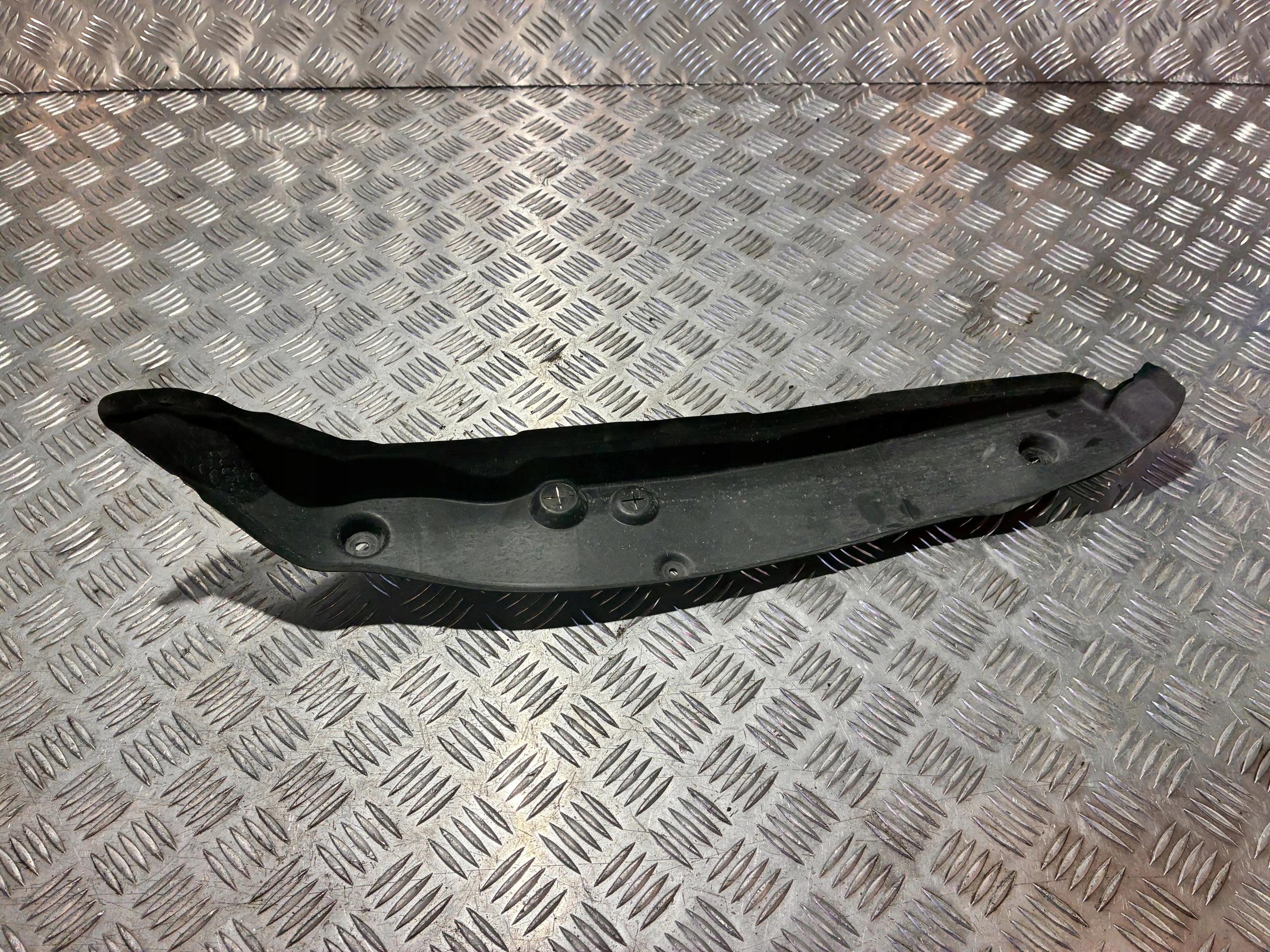 Mercedes-Benz A2138890300 - Isolamento Guarda-lamas image 2
