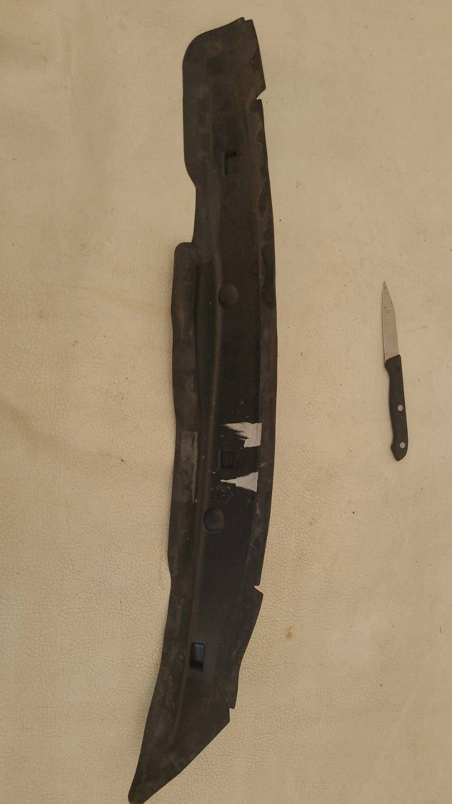 Audi Closing Element 654821111C Used image 2