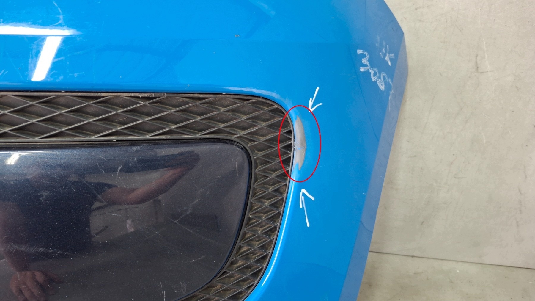 VW UP 1S0 Front Bumper 1S0807221B image 7