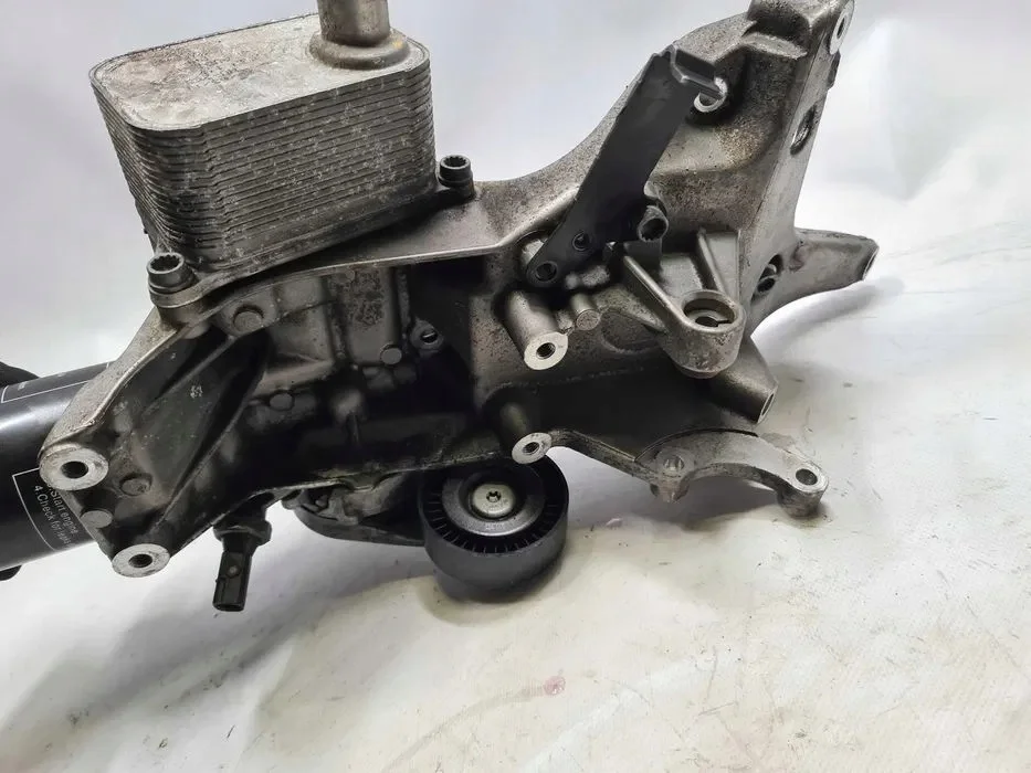 2006 Audi A4 S4 B7 Airco Compressor Bracket image 4