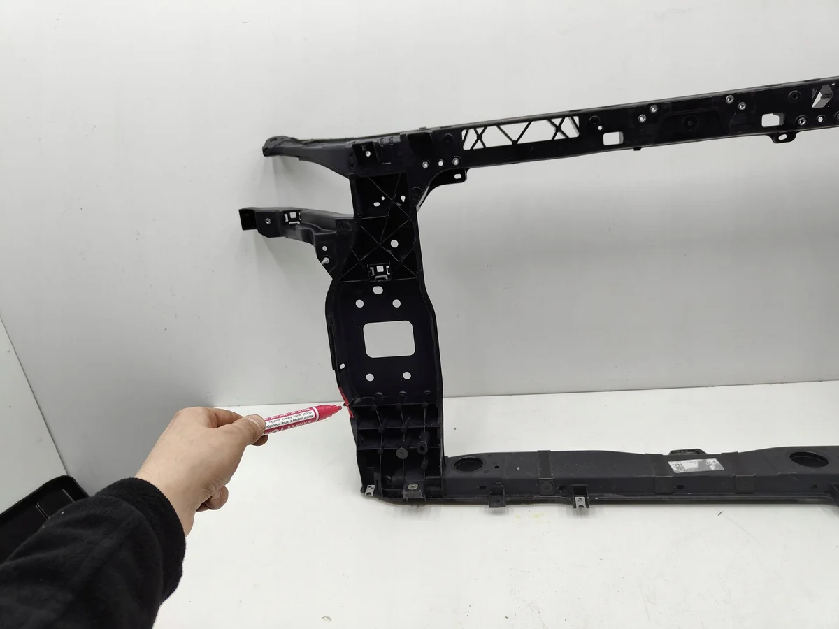 Frontbalk Hyundai Tucson IV Org 64101-N7000 image 3