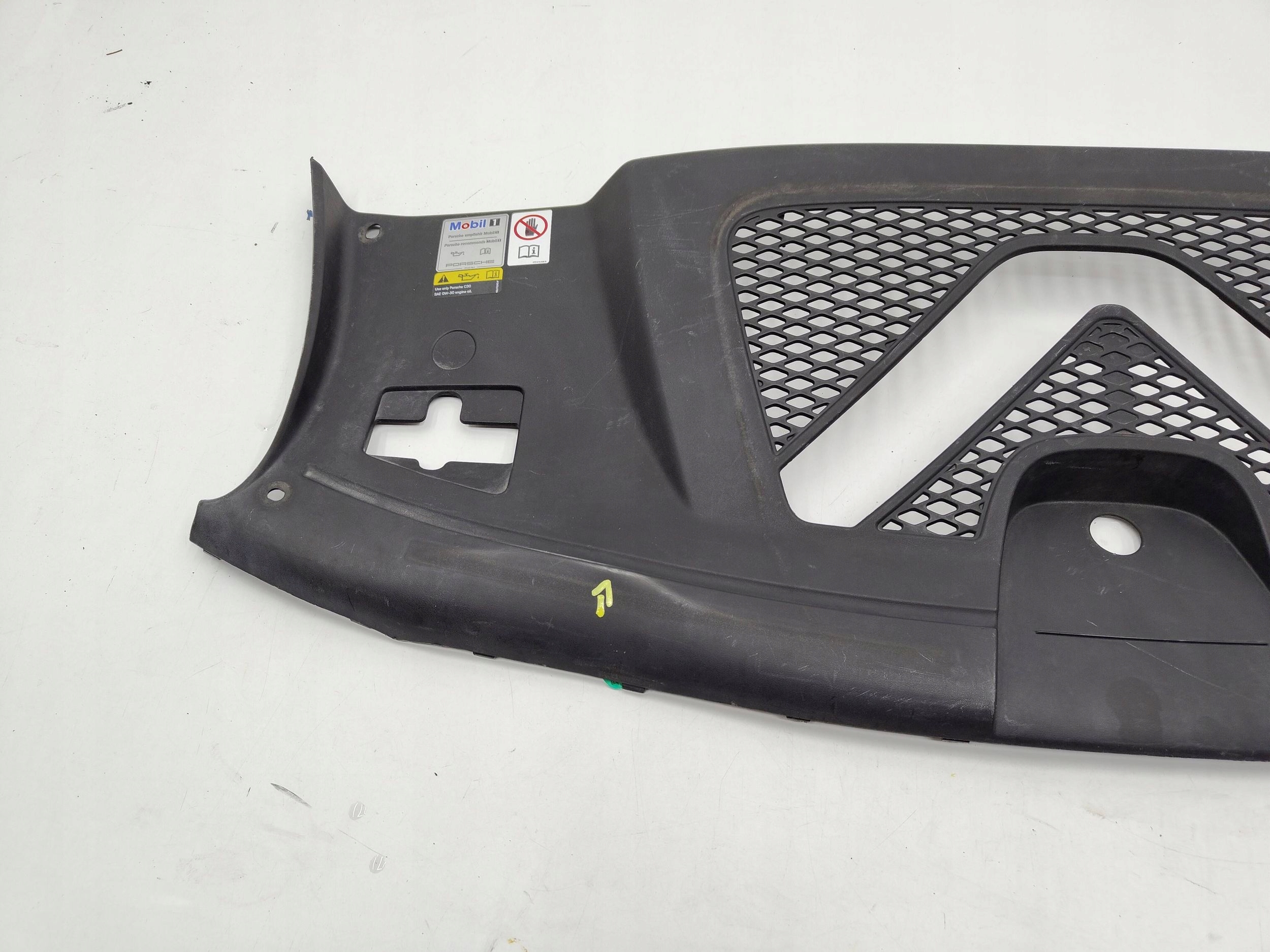 Porsche Macan 95B Grille Cover 95B805806