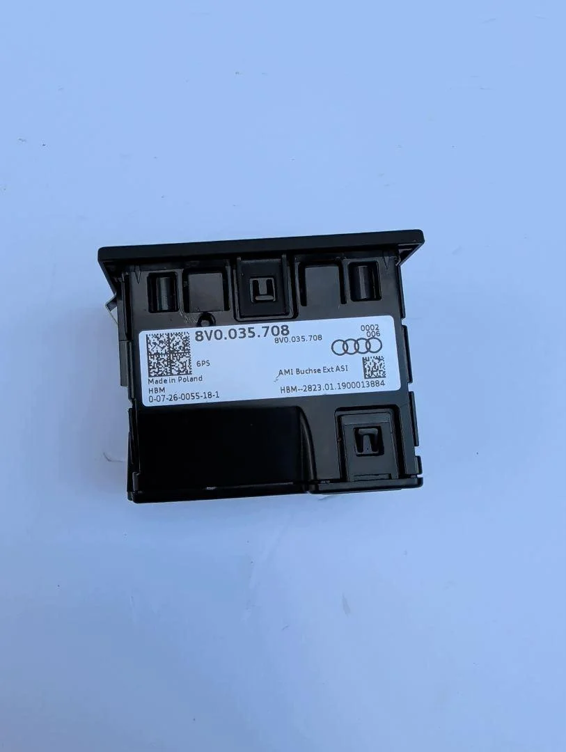 Conector USB AUX 8V0035708 Audi A3 S3 RS3 8V Q2 image 4