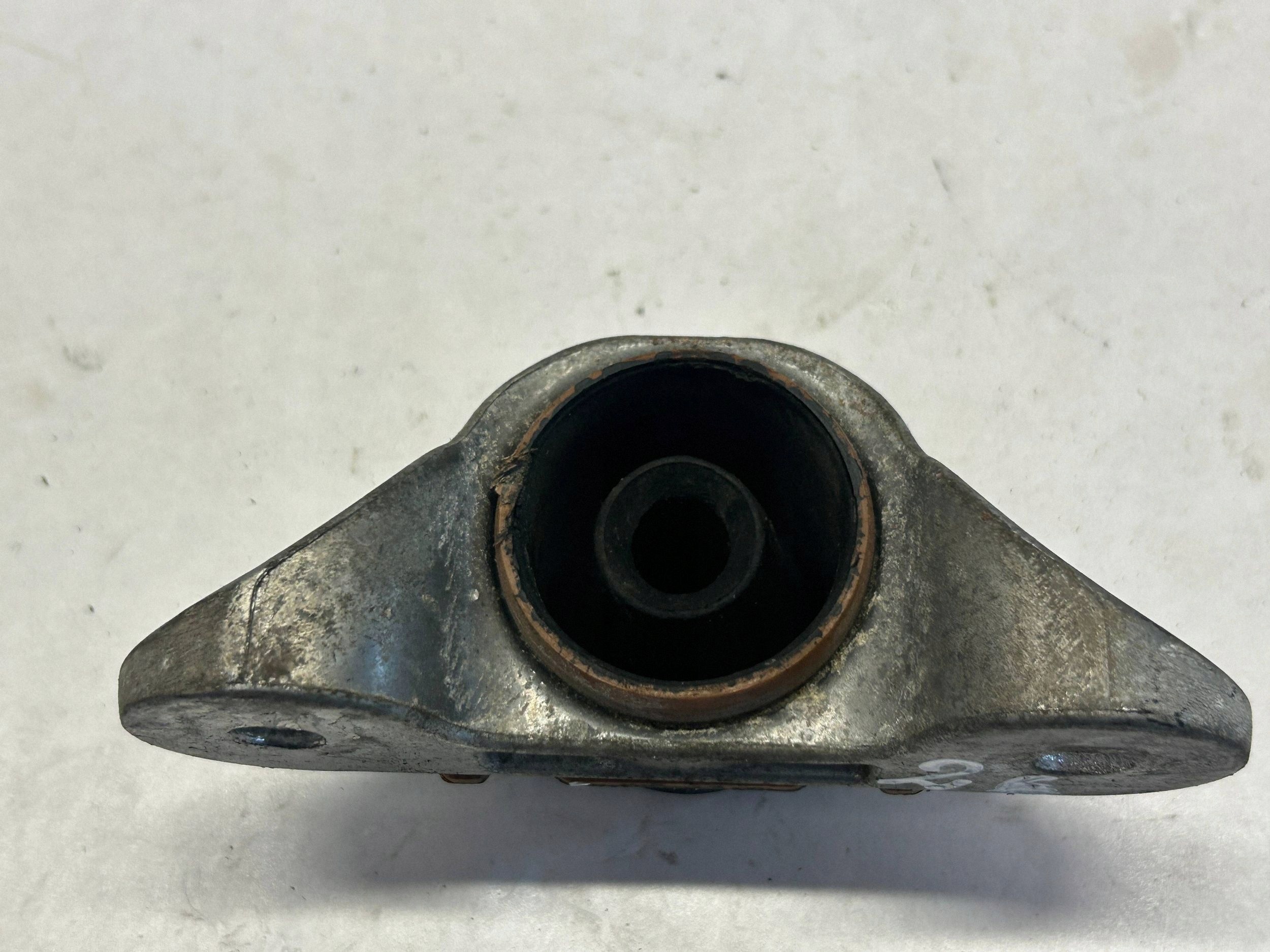 Chevrolet Corvette C8 Support Silencieux 85530689 image 5