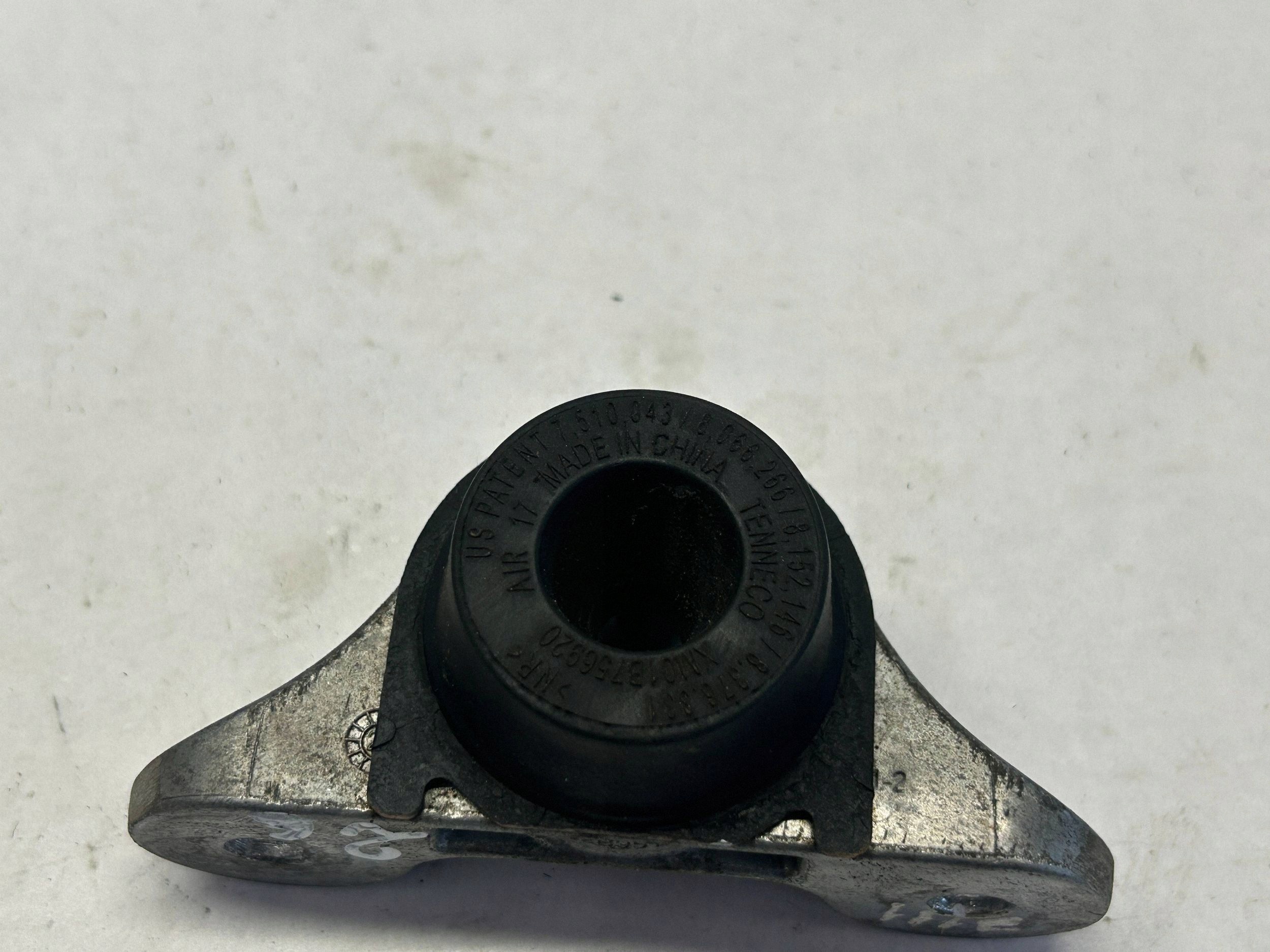 Chevrolet Corvette C8 Support Silencieux 85530689 image 7
