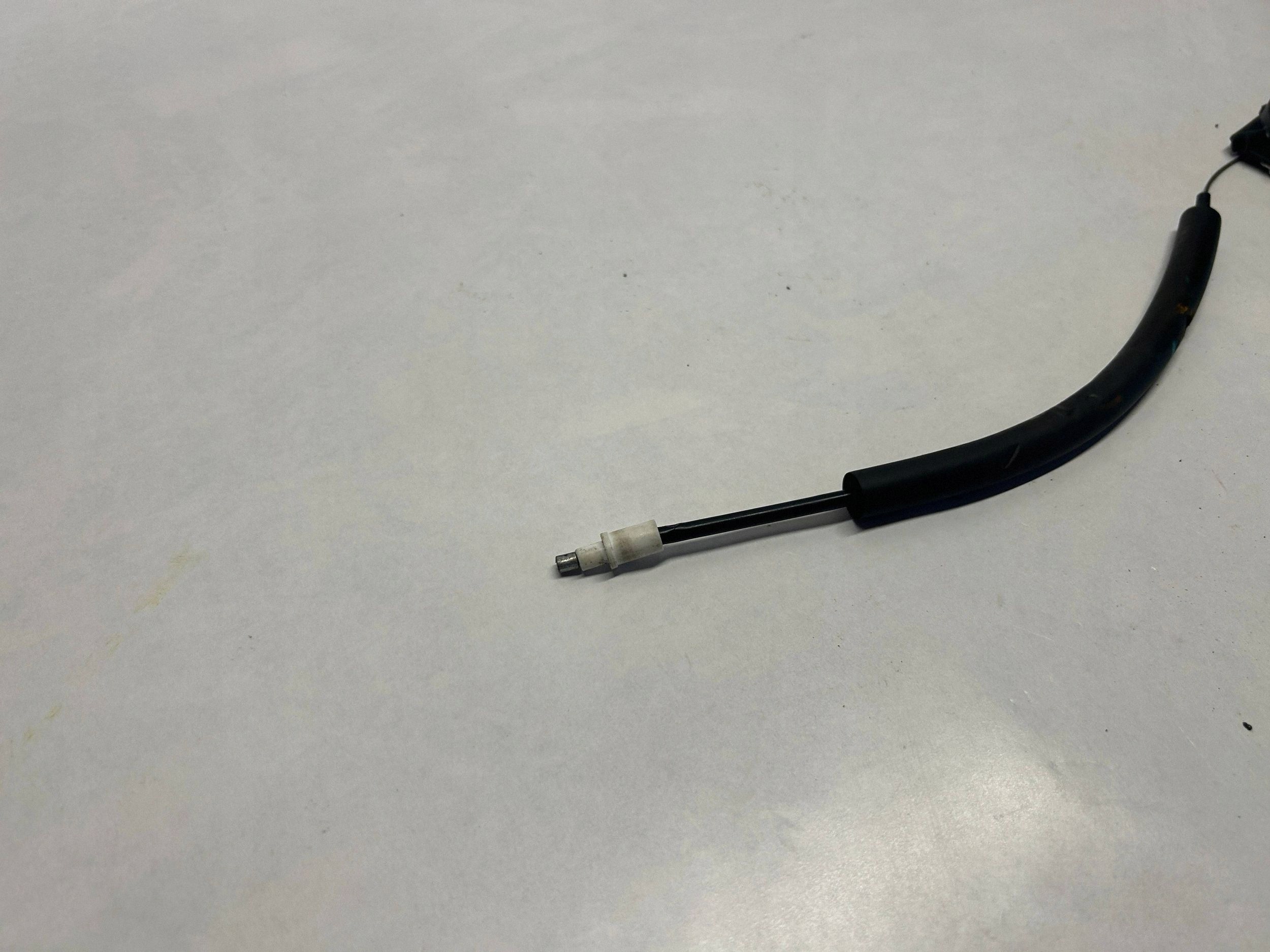 Istuinsäätömoottori etu vasen Dodge RAM 5045601B