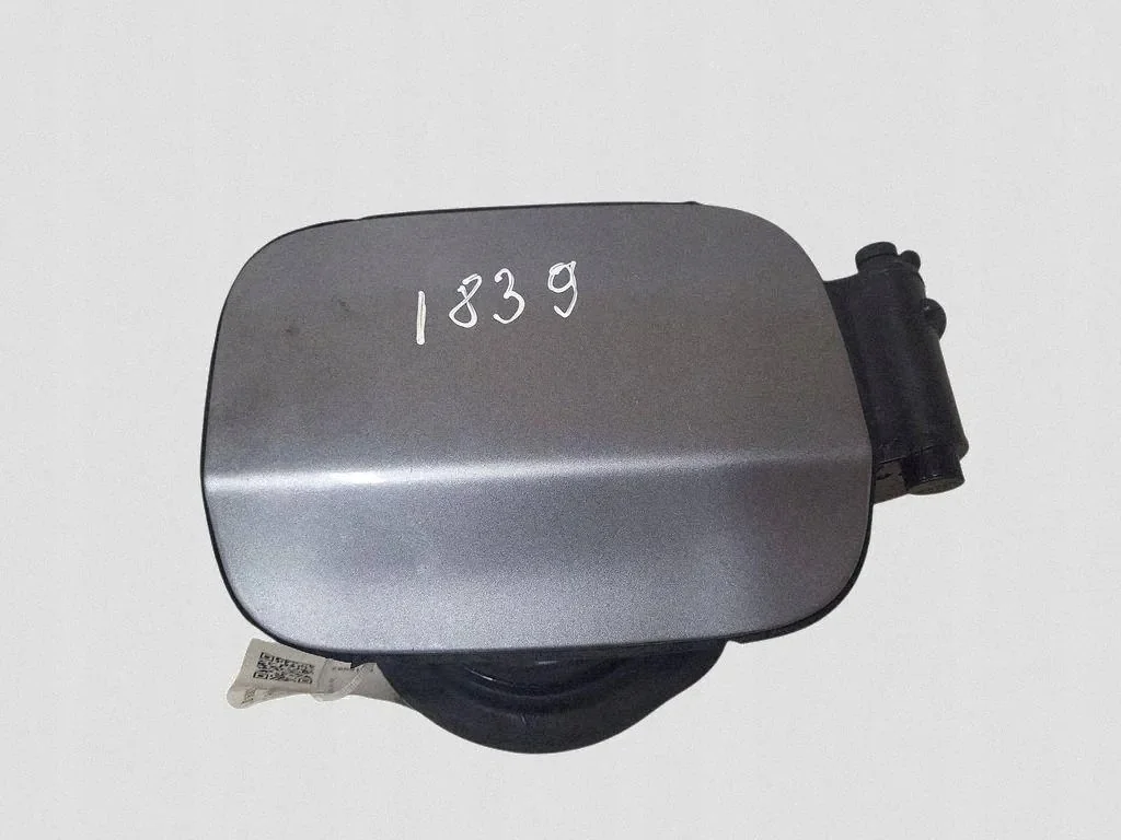 Polttoainetankin luukku BMW X5 E70