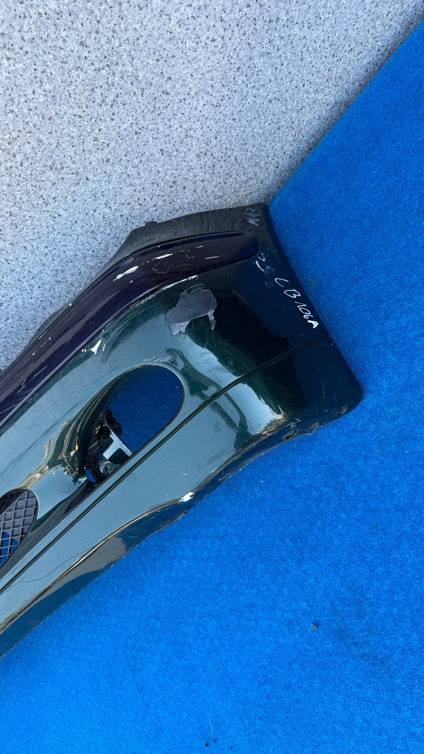 Mercedes C-Klasse W203 Stoßstange vorne + Halterung image 4