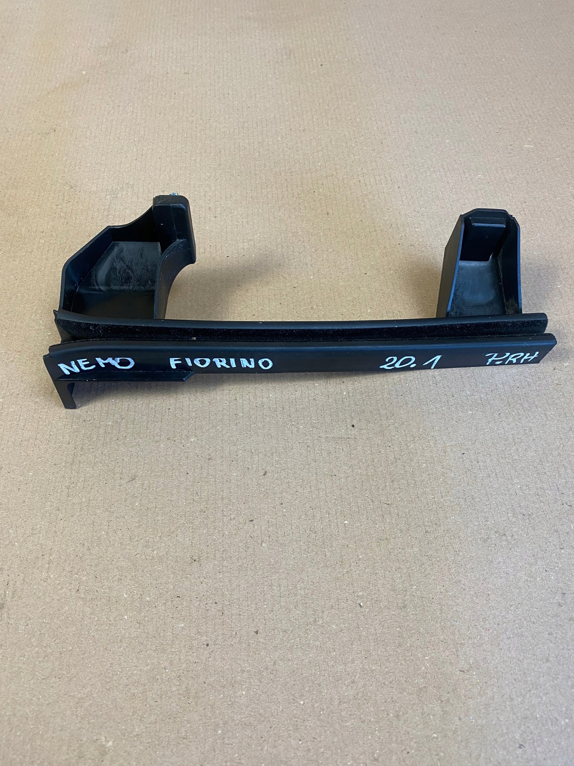 Citroen Nemo 1.4 HDI Window Guide Right Front 1353255080 image 2