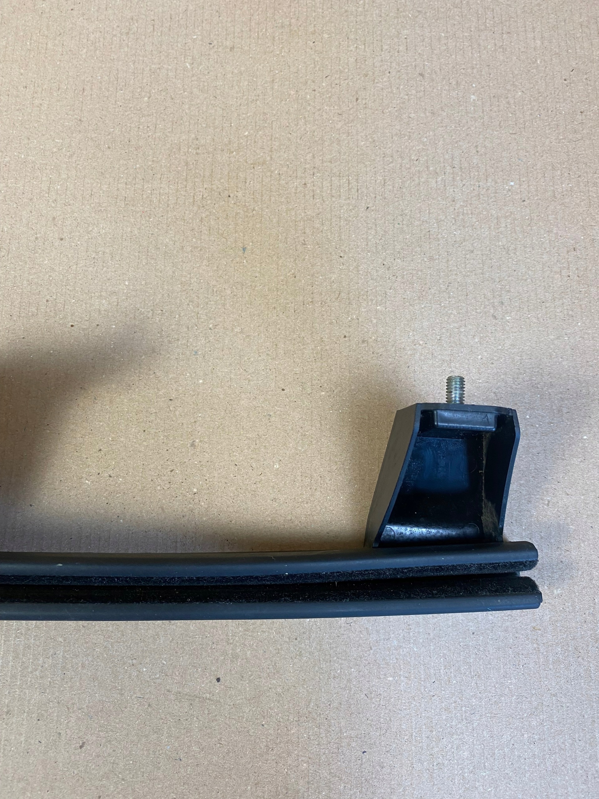 Citroen Nemo 1.4 HDI Window Guide Right Front 1353255080 image 3