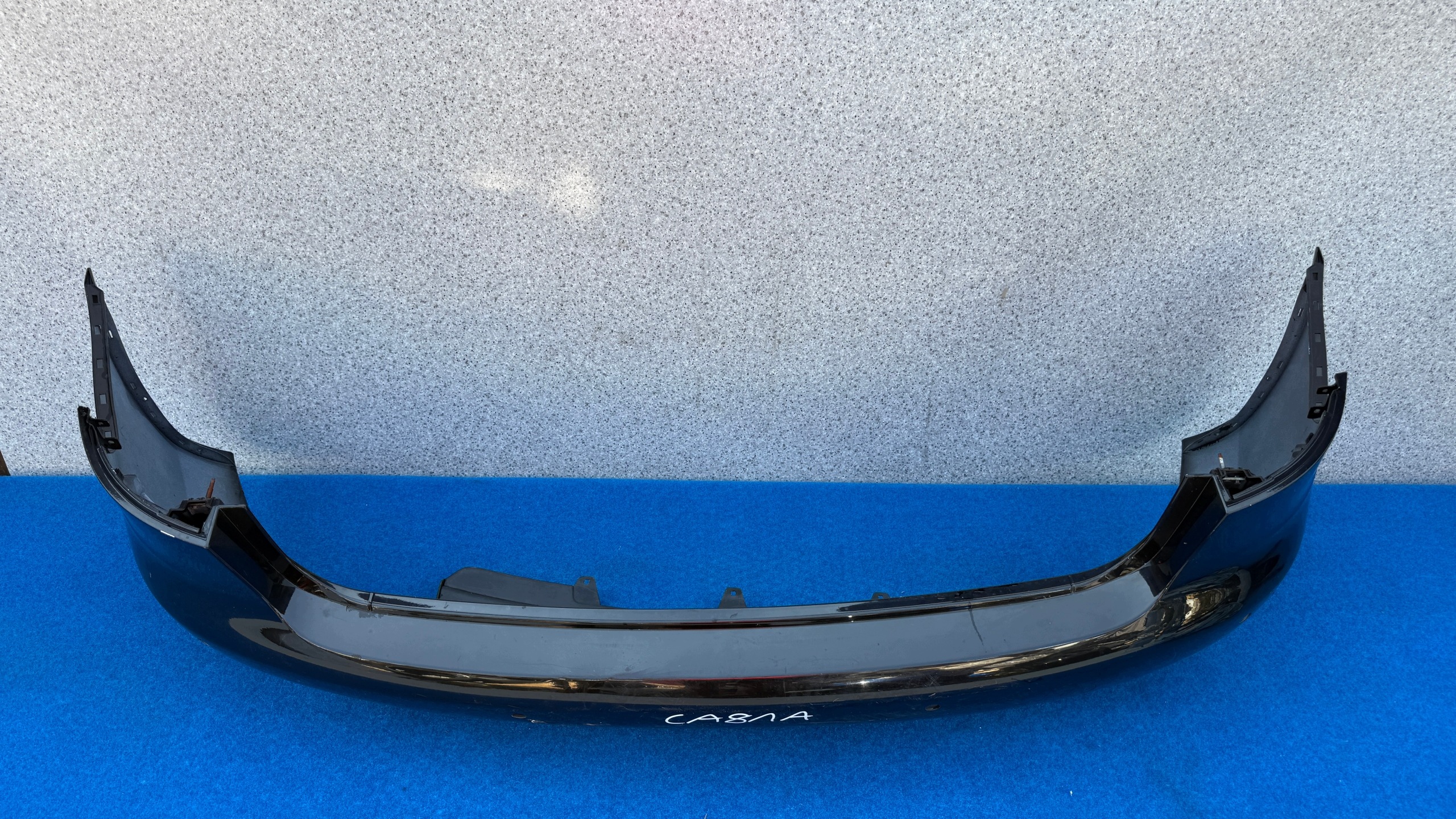 Audi A4 B8 takapuskuri PDC image 3