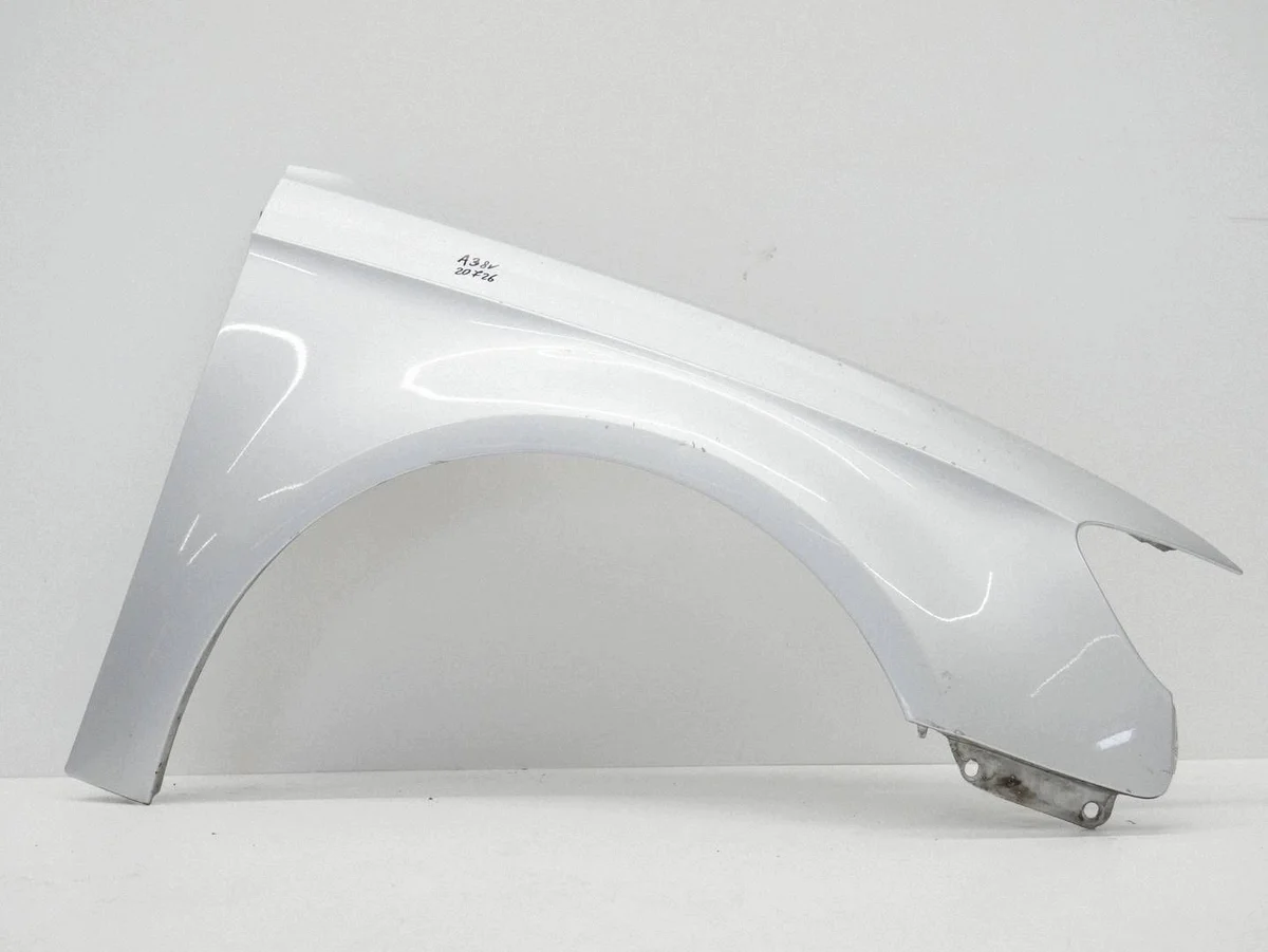 Aile Avant Droit Audi A3 8V Argentée WAH46323