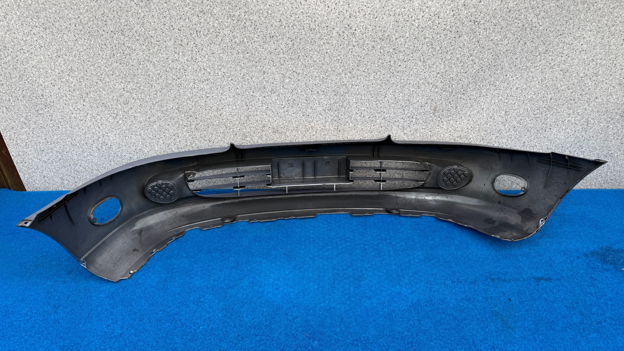 Proton 300 Staria Front Bumper Used image 4