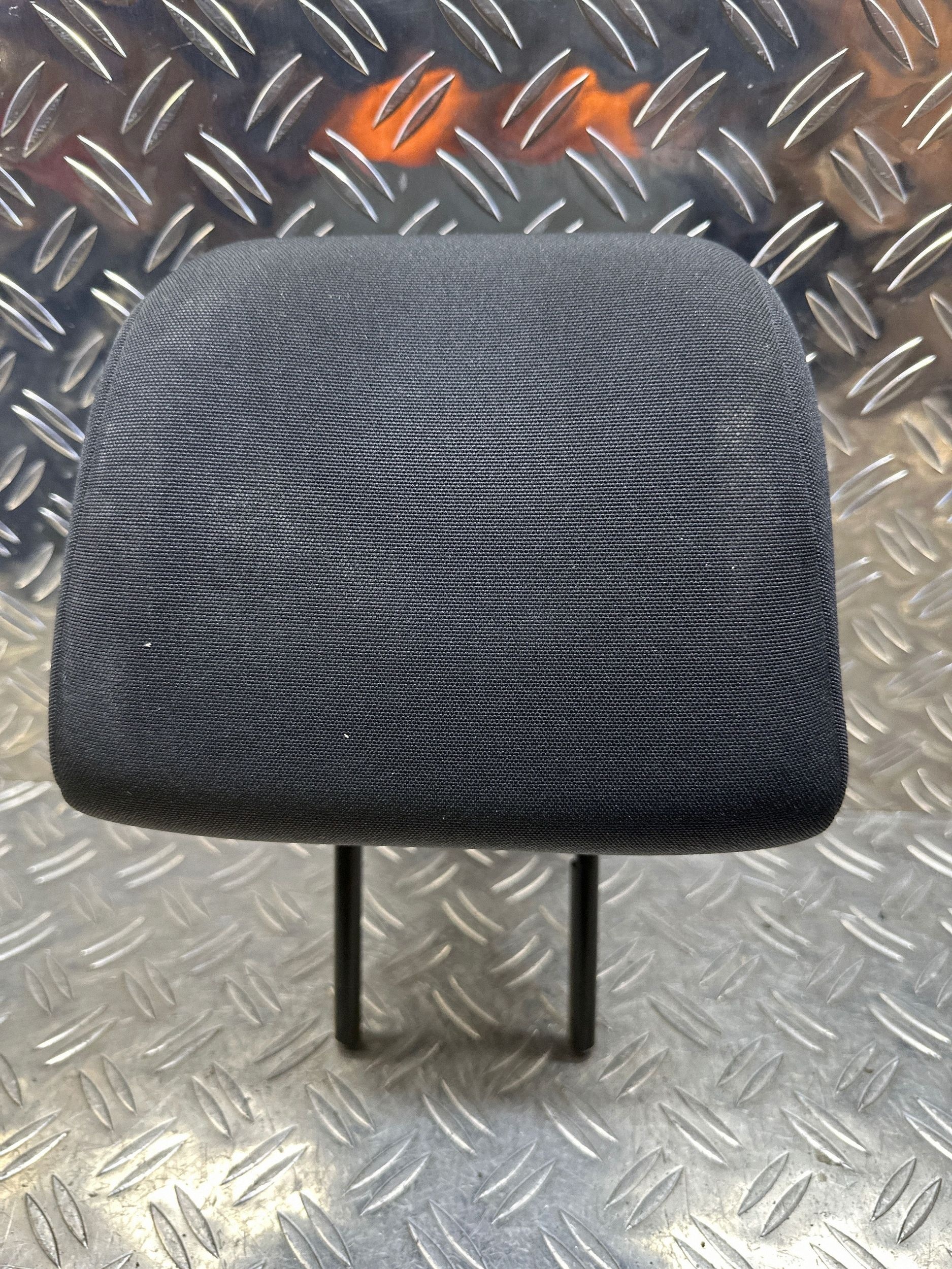 Bakre nackstöd Peugeot 208 I DLA16507 image 2