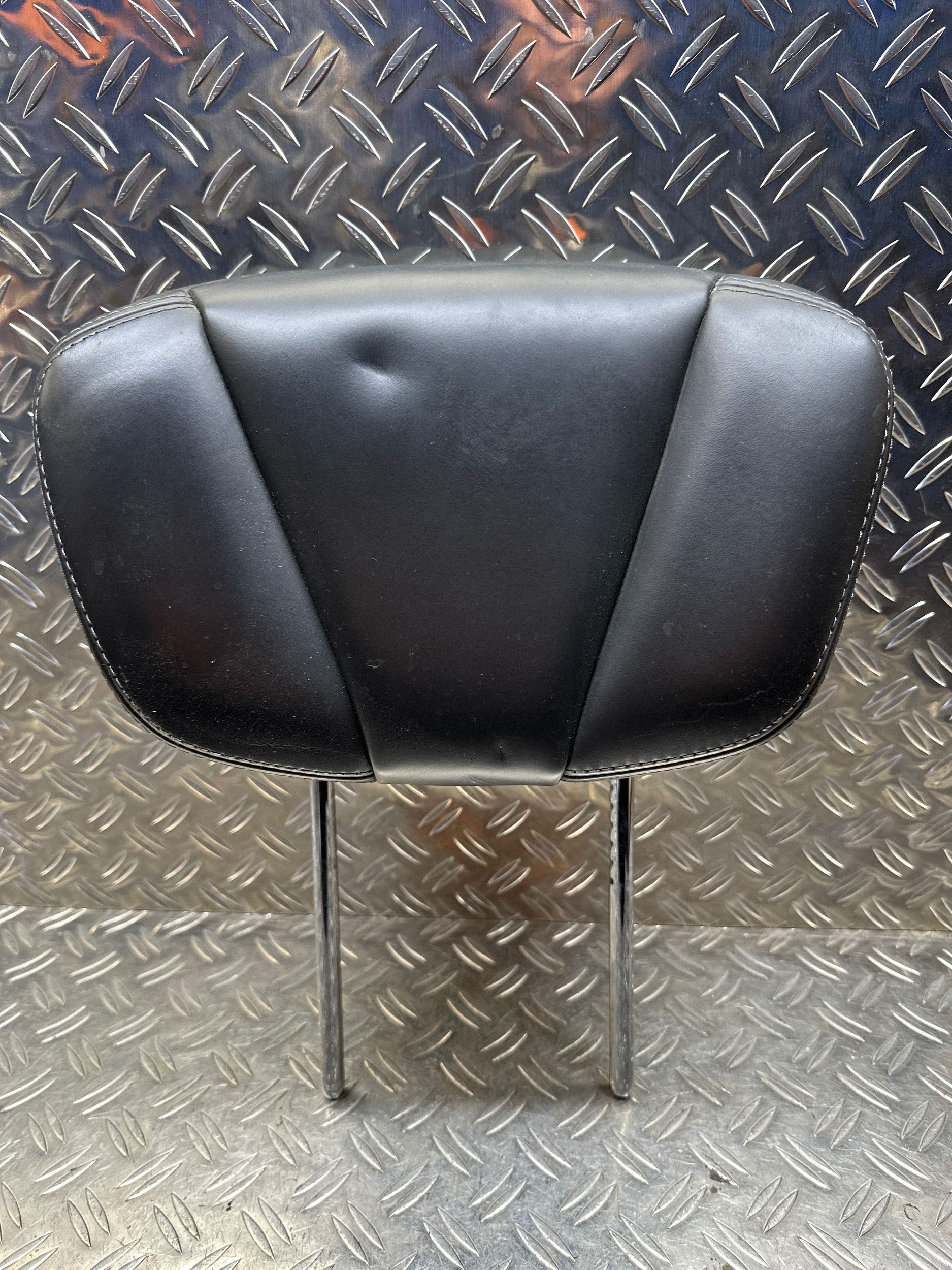 2016 Renault Talisman Front Headrest OEM DLA16817 image 2