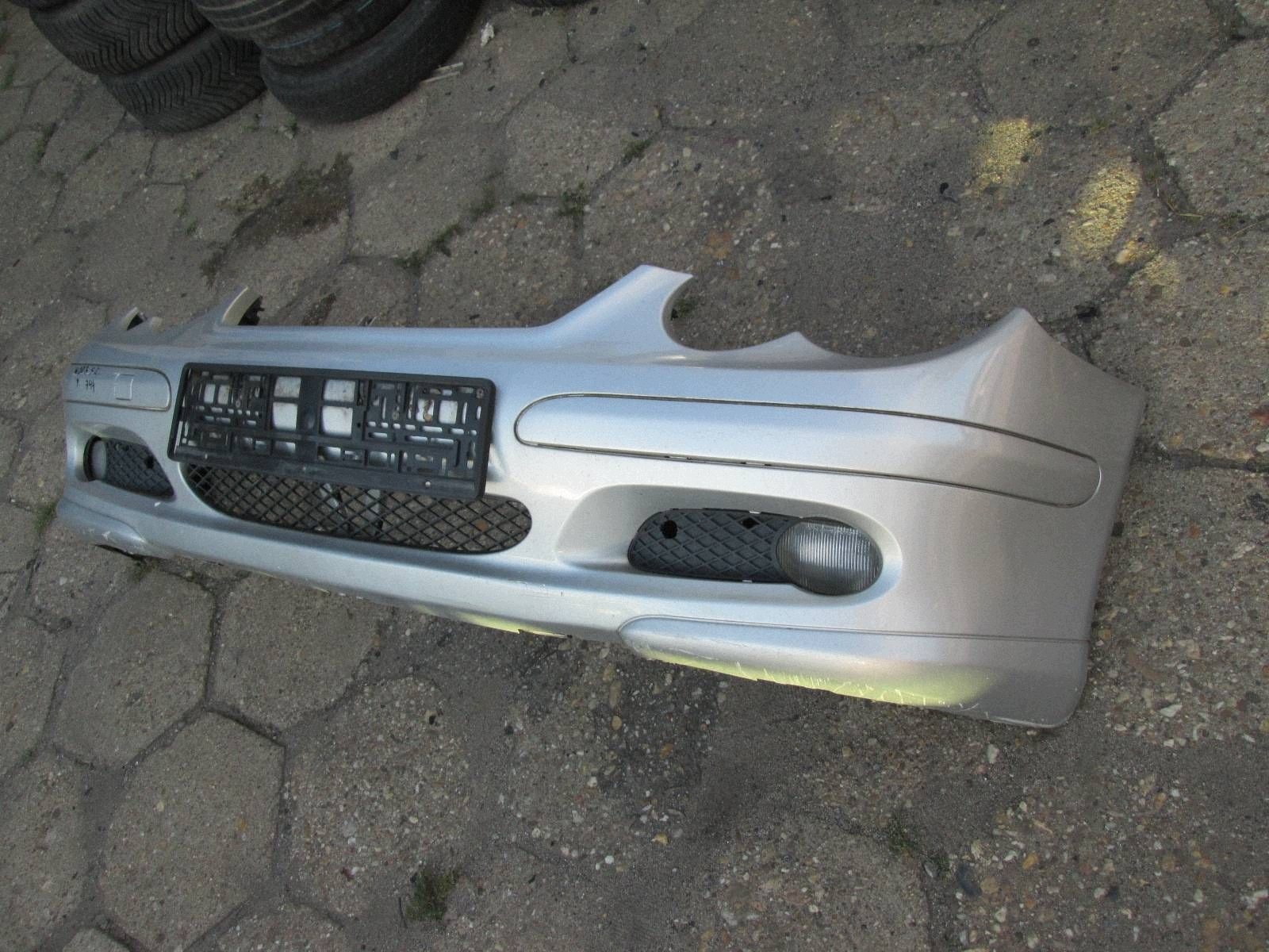 Etupuskuri Mercedes C-W203 Sport Coupe 744