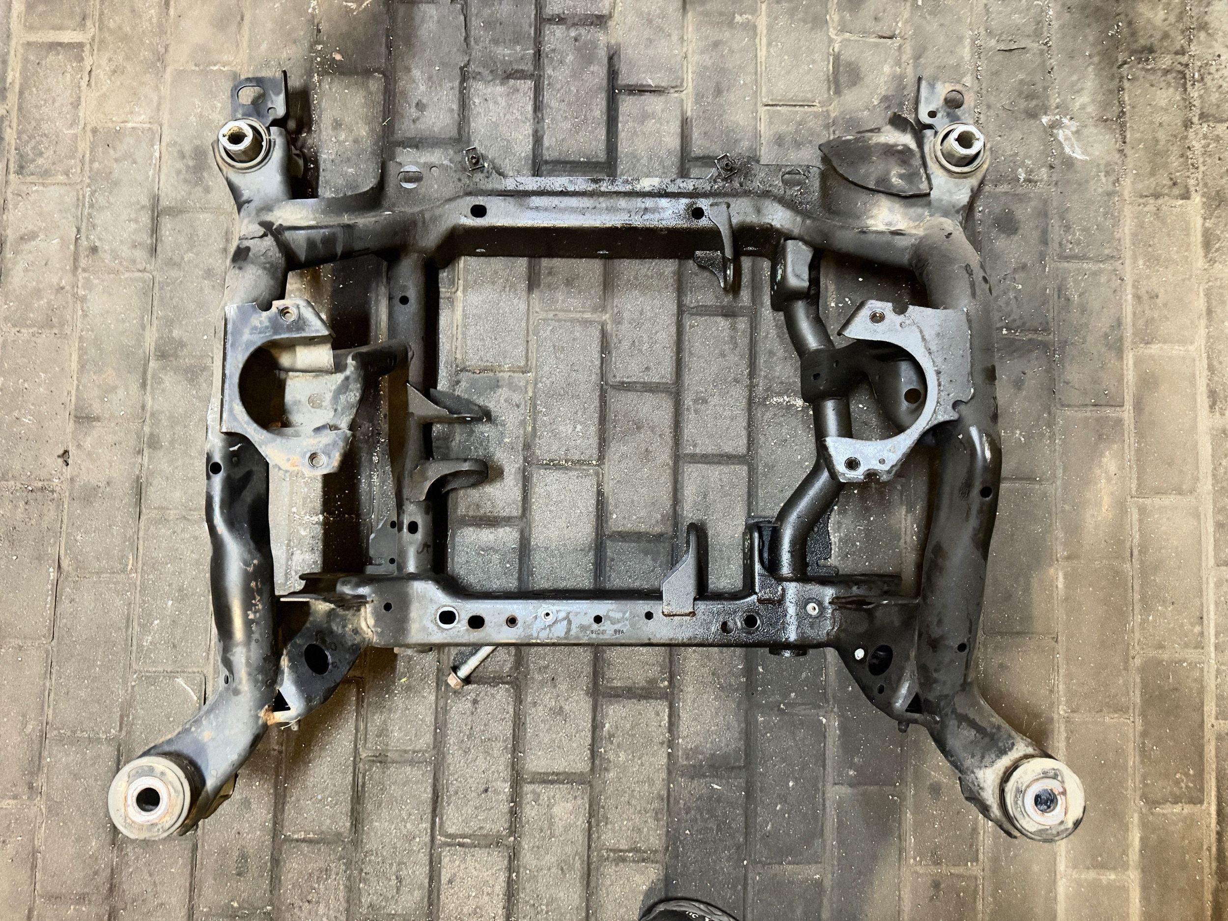 Traverse avant Jeep Grand Cherokee WK2 3.6 image 4
