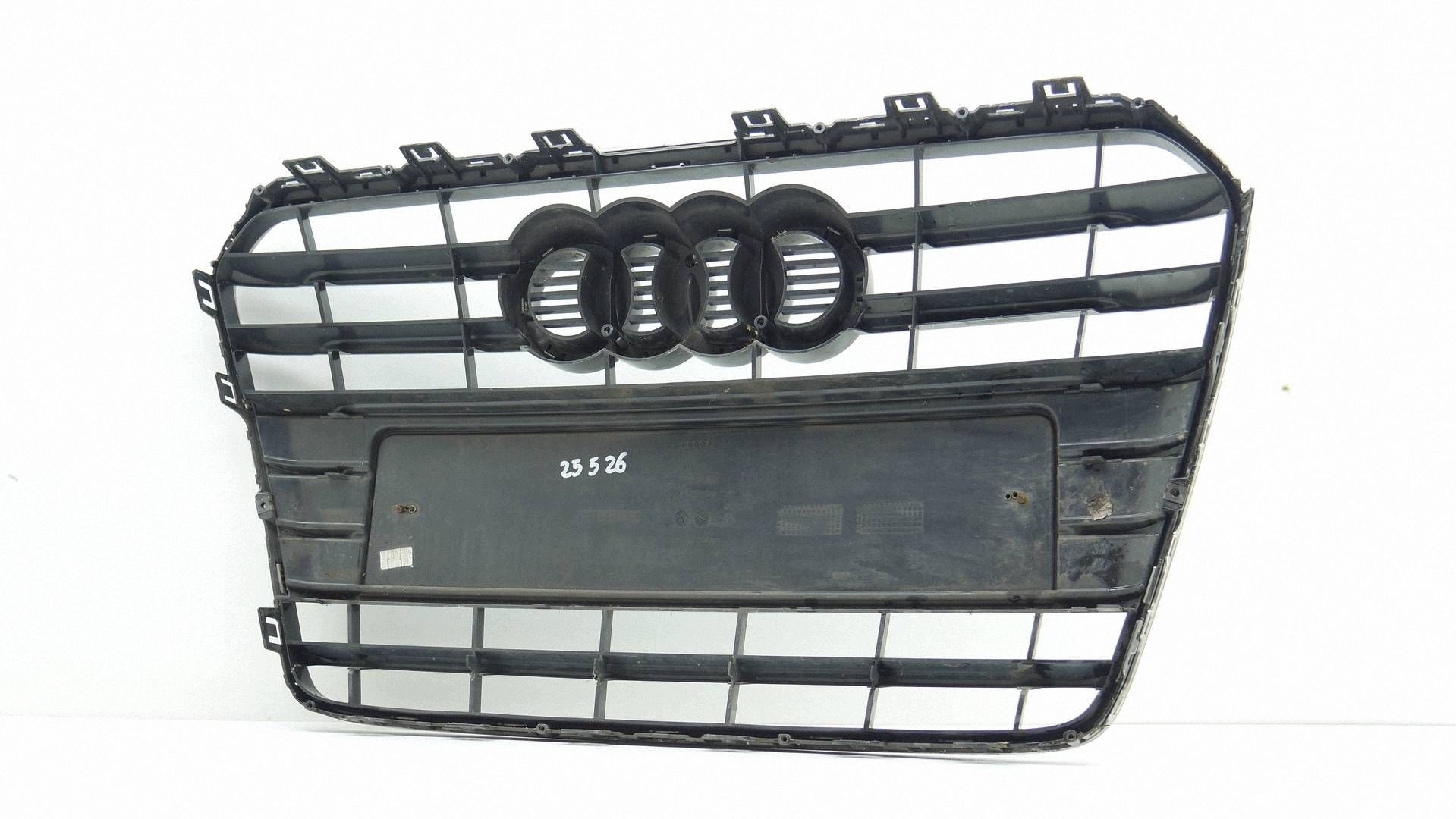 Grilli Audi A5 2011-16 Käytetty image 8