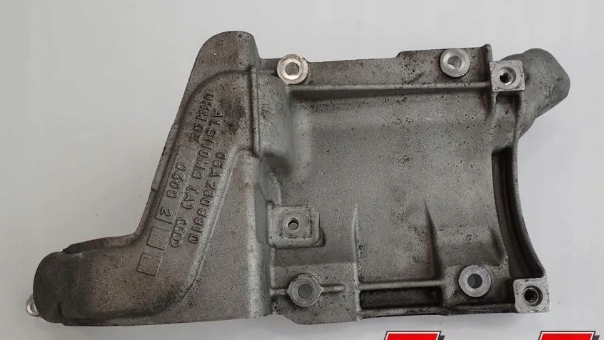 Support compresseur clim Audi Q7 4L 05A260881D image 6