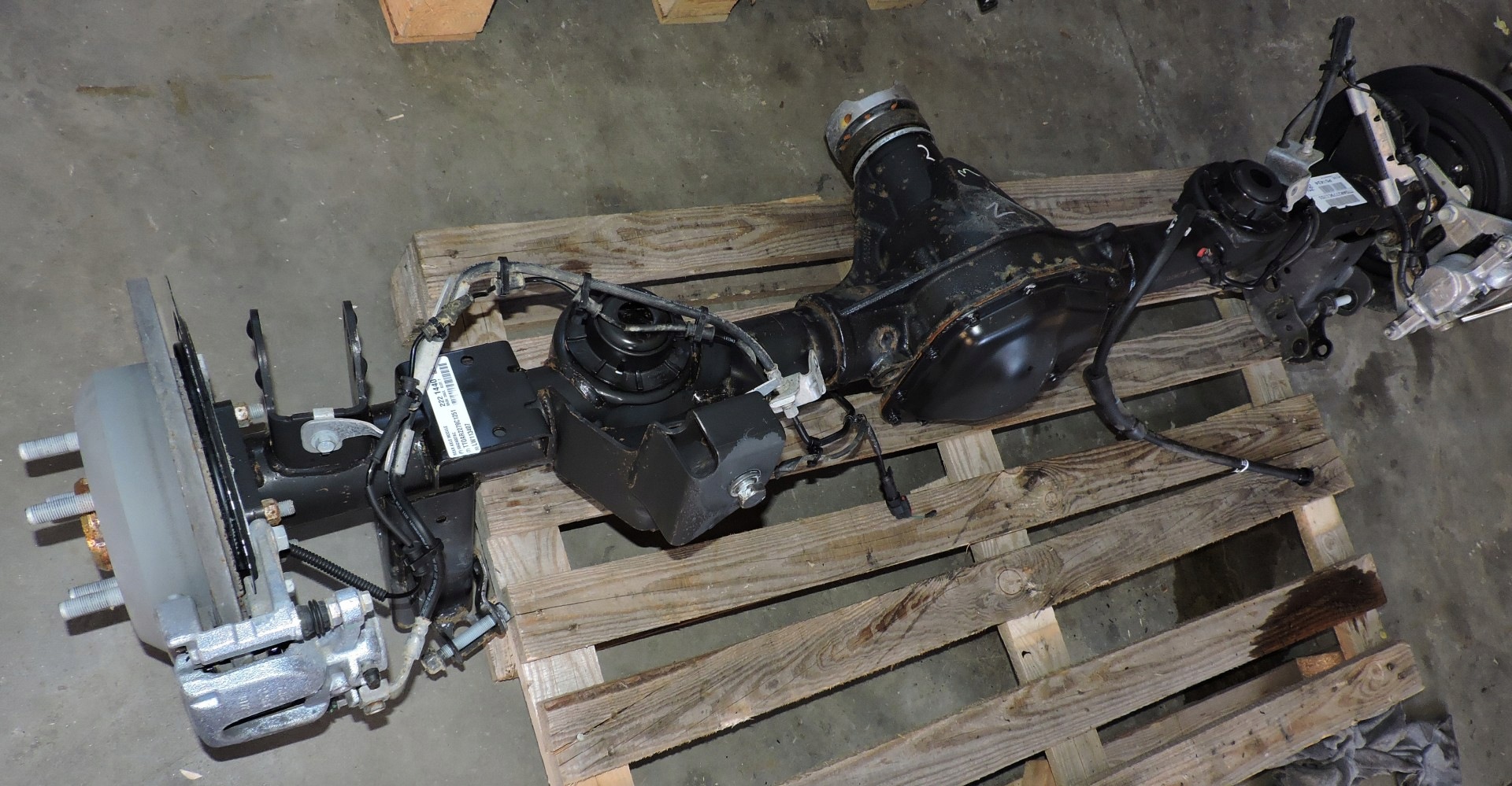 Etusilta Jeep Wrangler JL 210 68294369AL