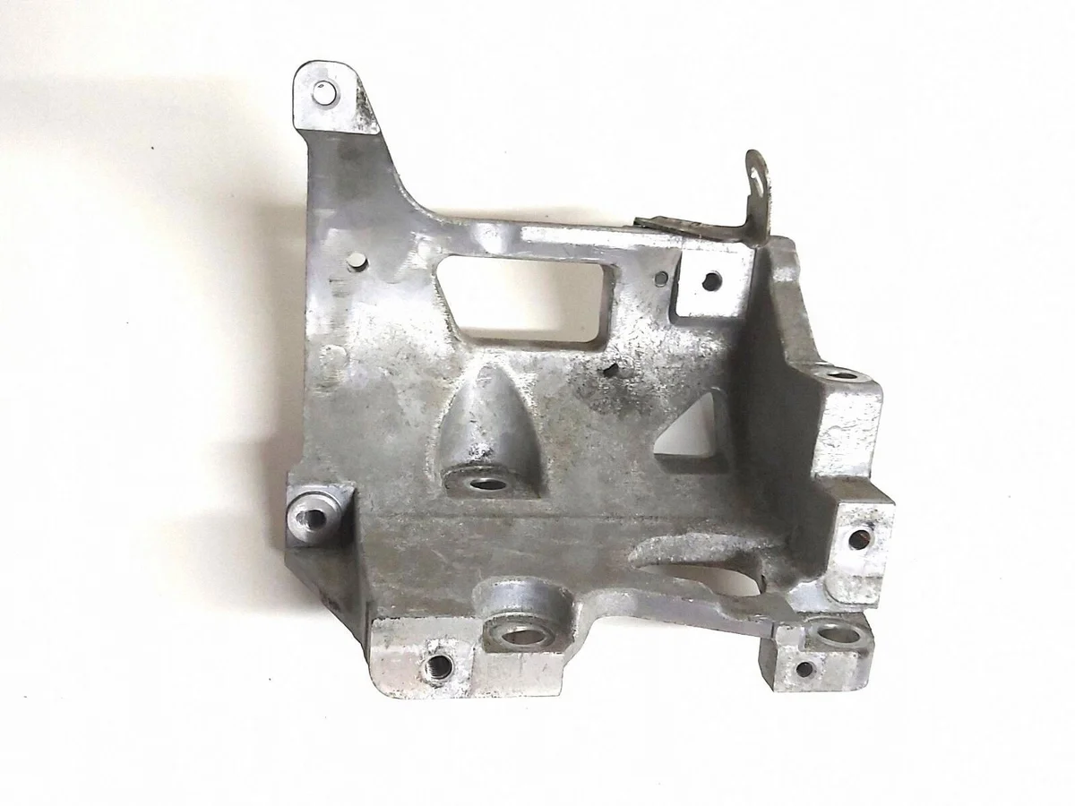2012 Nissan Leaf AC Compressor Mount Used image 3