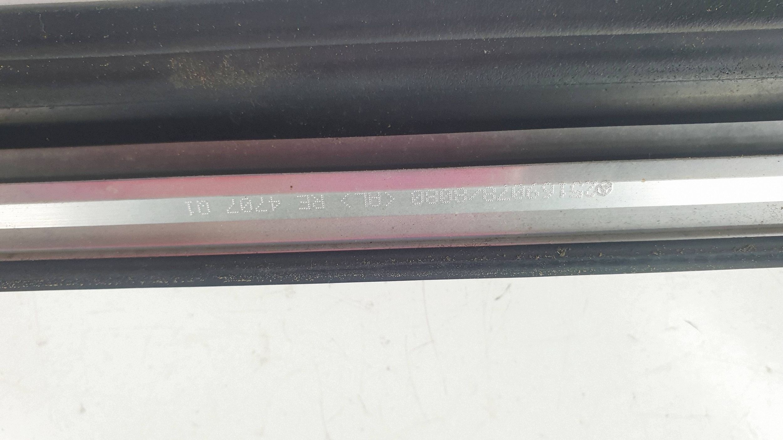 Mercedes R W251 08r Lokasuojaverhoilu oikea takana