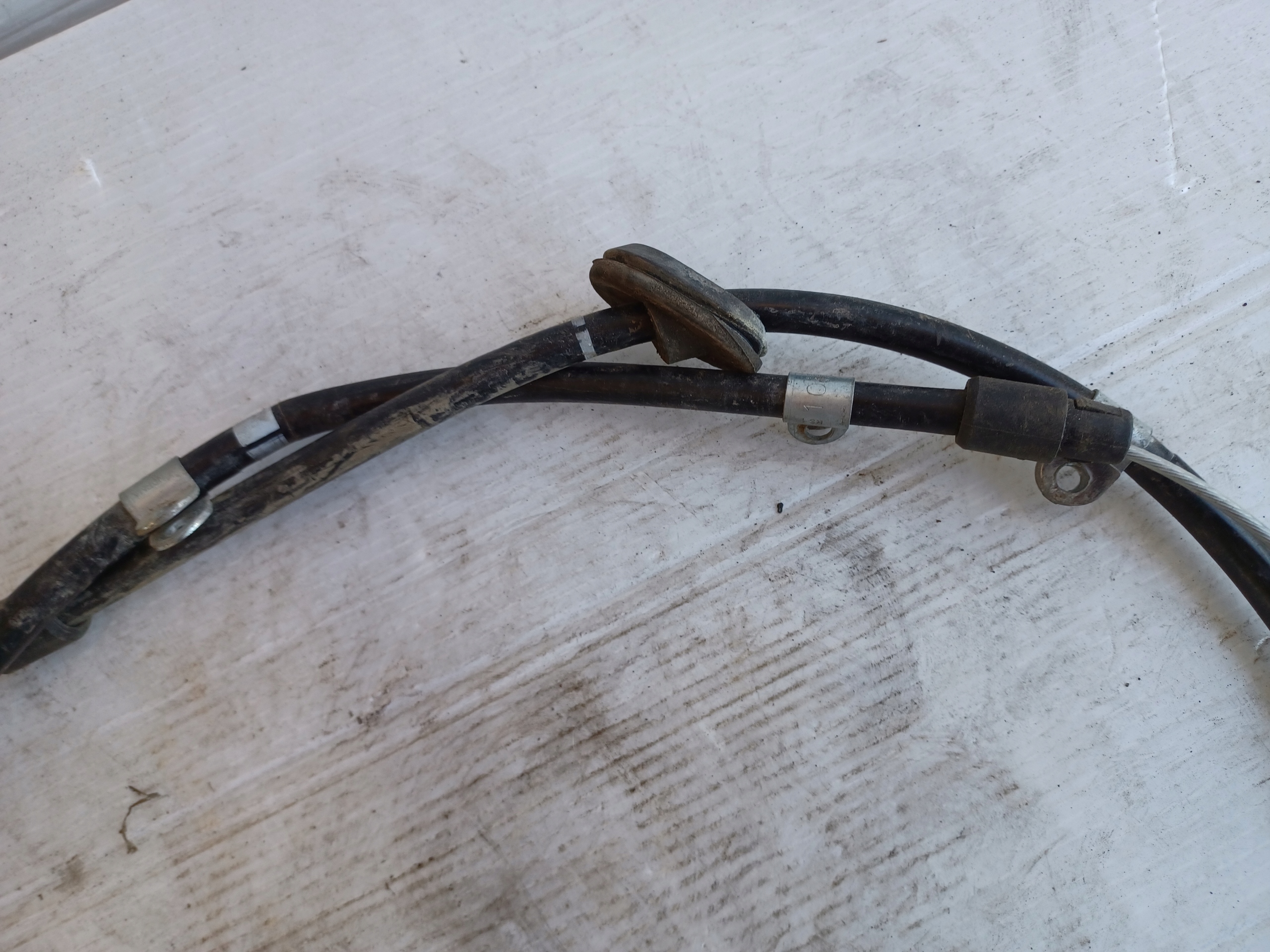 Câble de frein à main Mercedes Vito W639 image 3