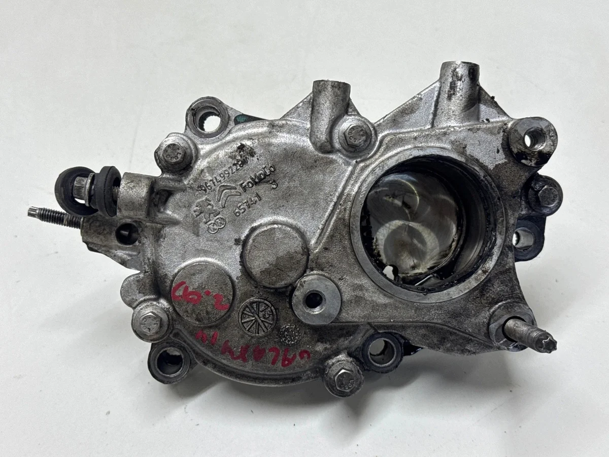Öljypumppu Ford Galaxy III 2.0D 9674992280