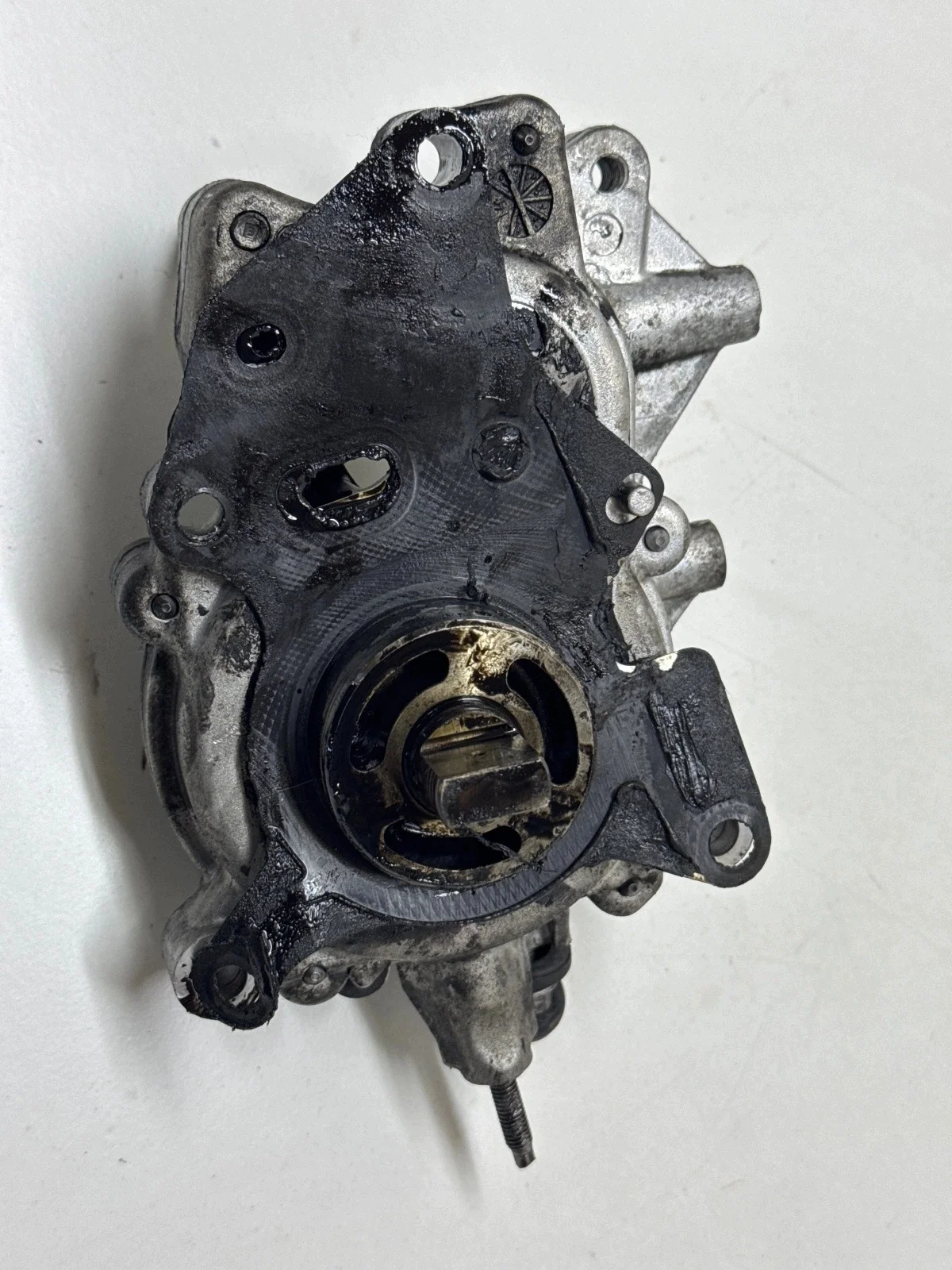 Ölpumpe Ford Galaxy III 2.0D 9674992280 image 3