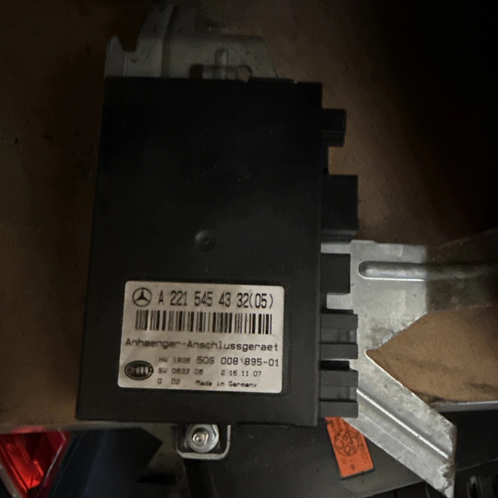 Mercedes W204 AHK Vetokytkimen ohjainyksikkö A2215454332