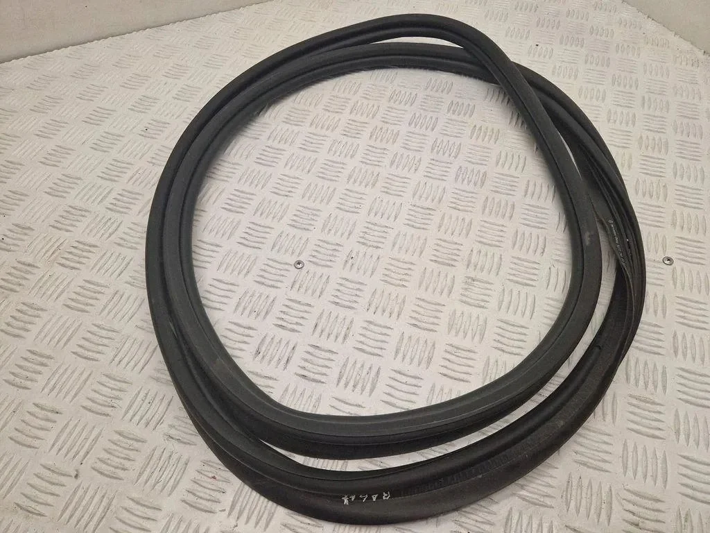 Mercedes-Benz A1777402200 Afdichting Kofferbak