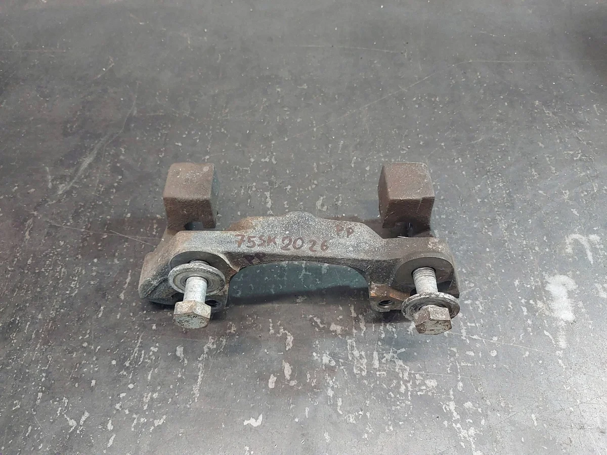 2001 BMW 5 E39 Front Caliper Bracket 34111164610