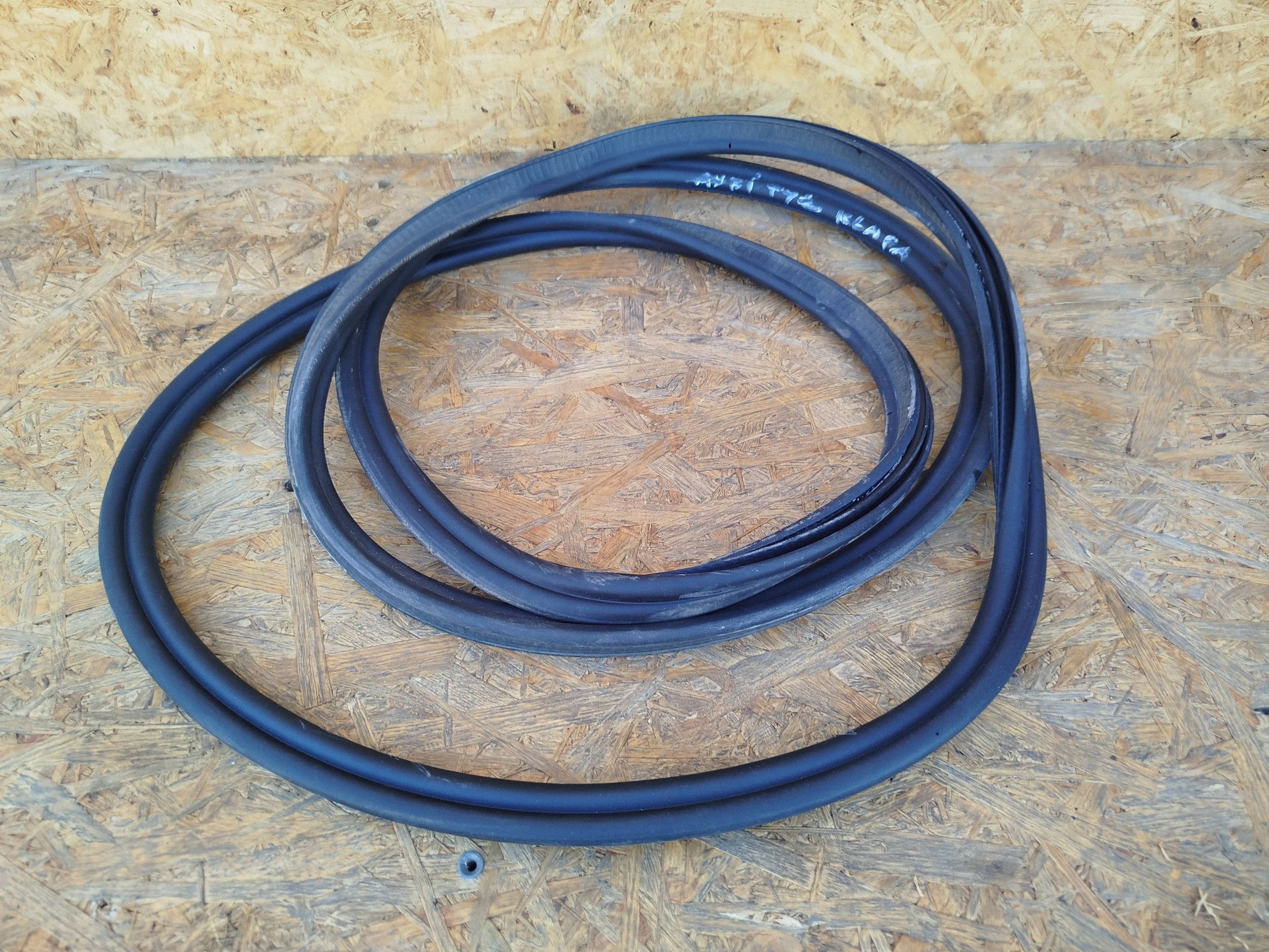 Used Trunk Seal for Audi RS Q3 Sportback