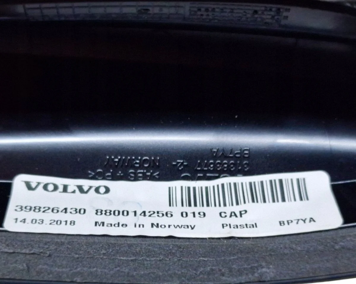 Volvo XC40 2020 GPS-antennin suoja