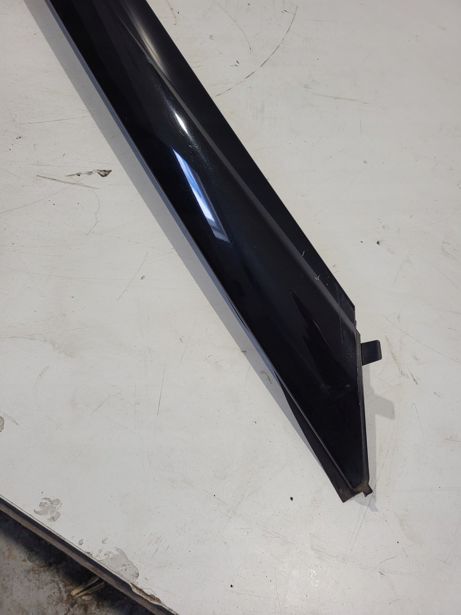 Windschutzscheibenleiste links vorne Renault Scenic 4 727613280R