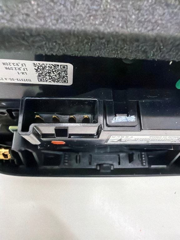Tesla Model Y Console Air Vent 108792902C image 10