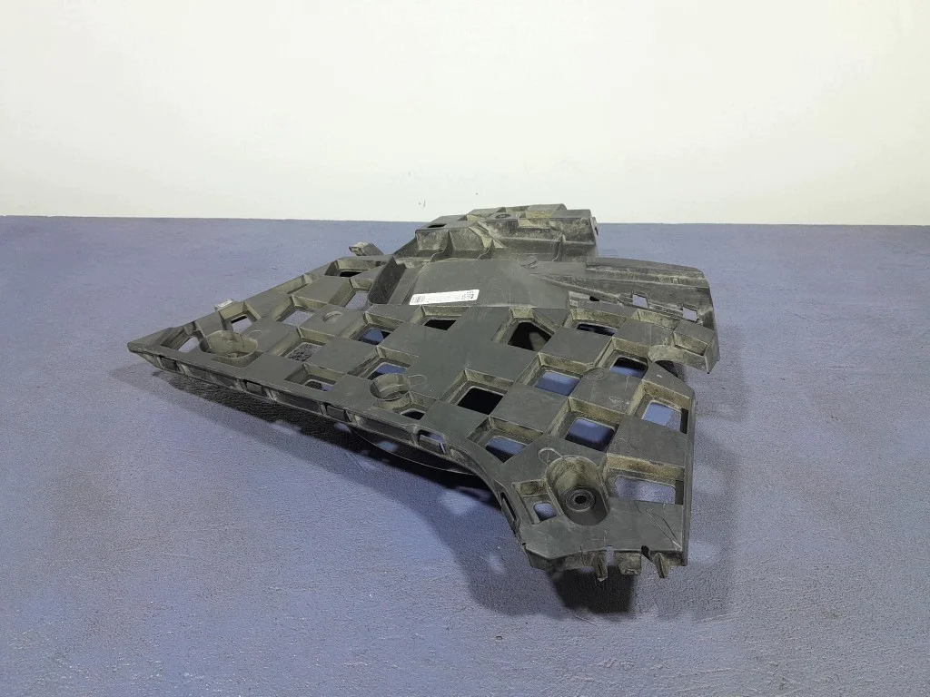 BMW X7 G07 Rear Bumper Bracket Right M Pkg image 5