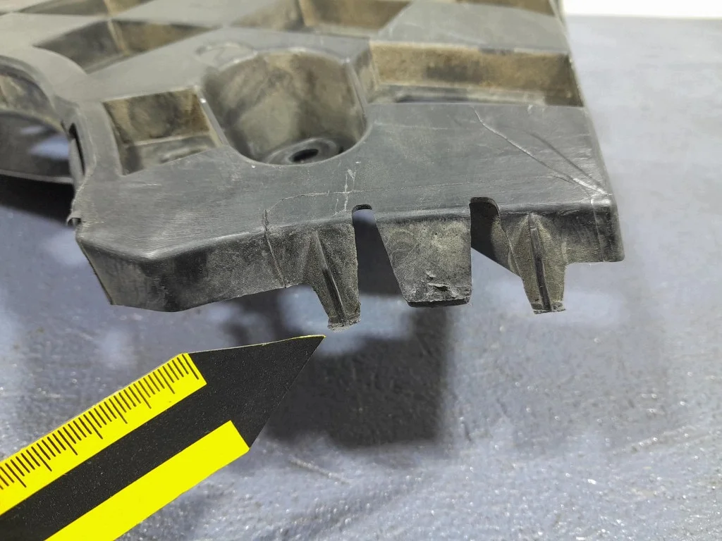 BMW X7 G07 Rear Bumper Bracket Right M Pkg image 6