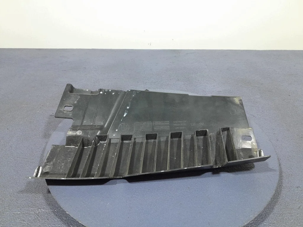 BMW X7 G07 Rear Bumper Bracket Left M Pkg image 3