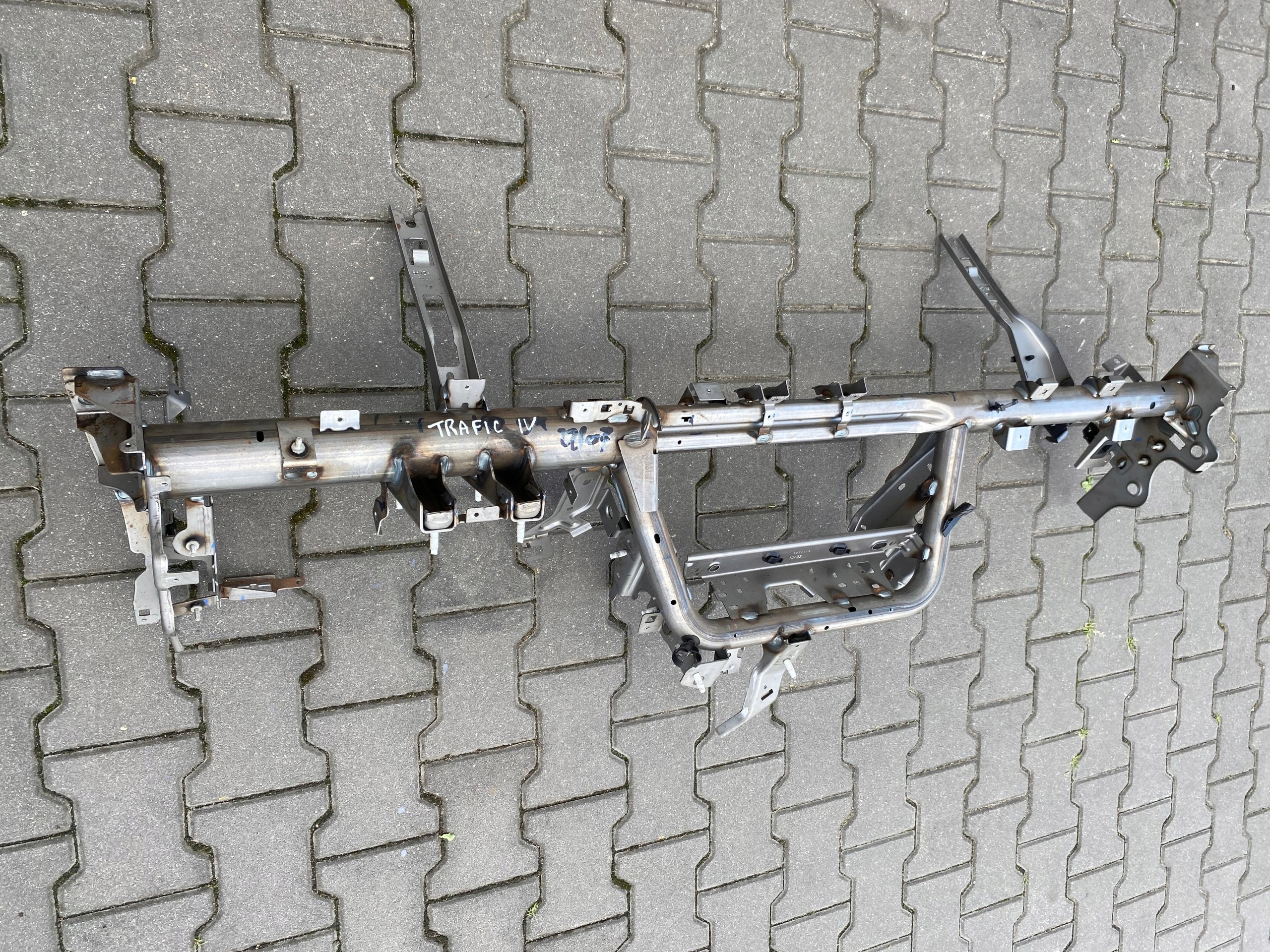 Renfort tableau bord Renault Trafic IV YTY5111 image 4