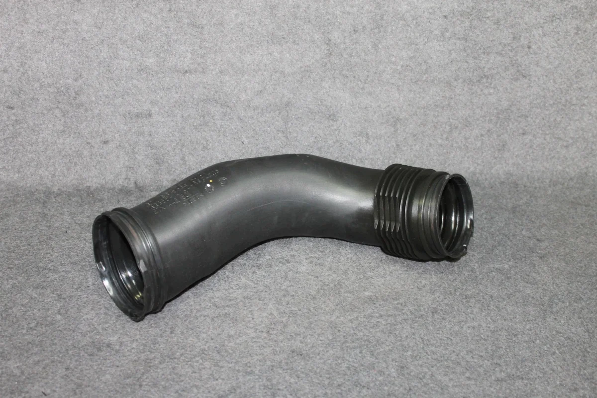 BMW F07 F10 F11 F01 Ansaugschlauch 8514090