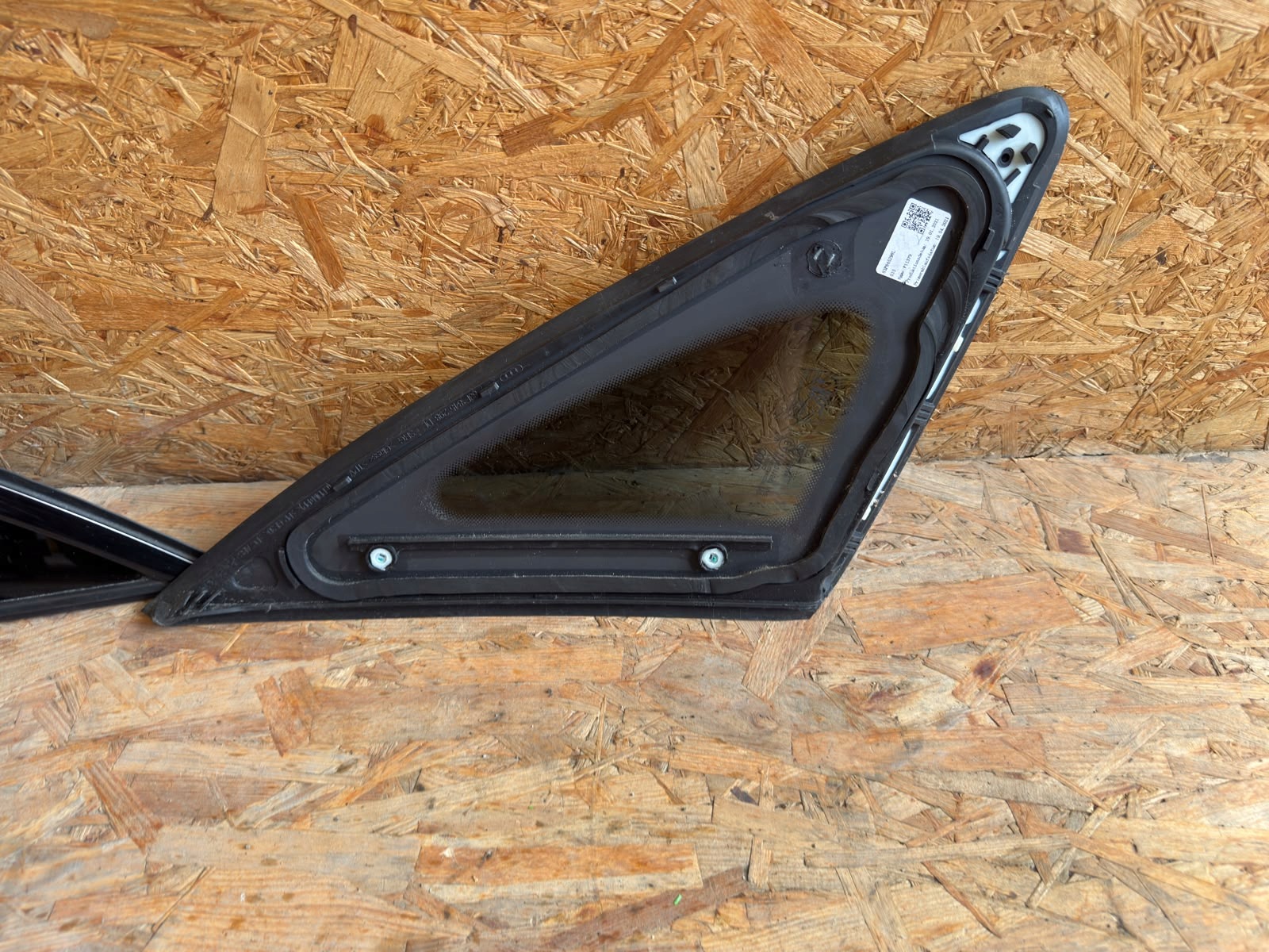 Heck-Scheibe rechts Audi Q3 Sportback F3N OEM 83F845298AA image 4