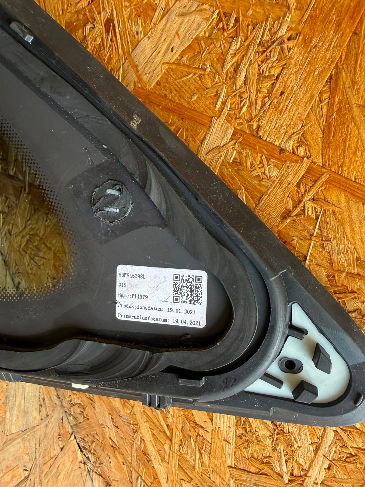 Heck-Scheibe rechts Audi Q3 Sportback F3N OEM 83F845298AA image 5